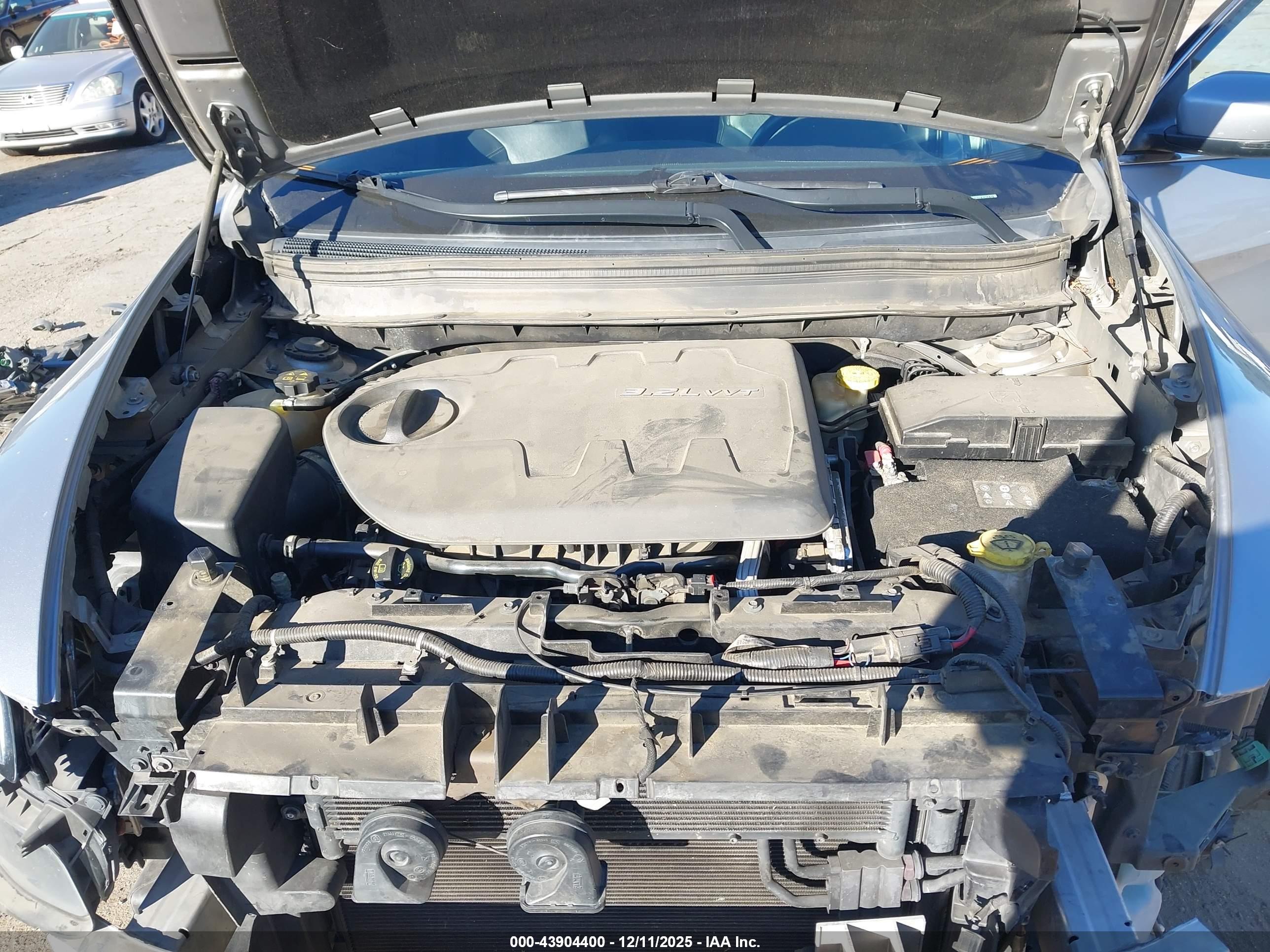 JEEP CHEROKEE image 10