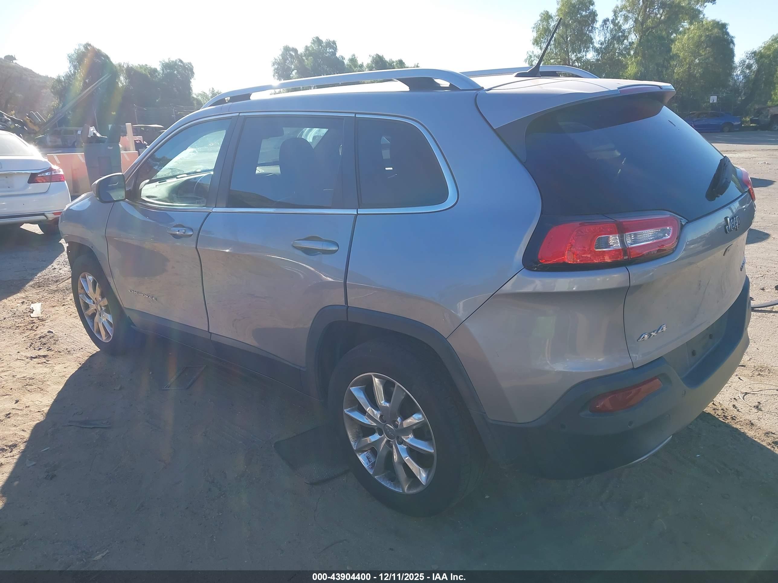 JEEP CHEROKEE image 3