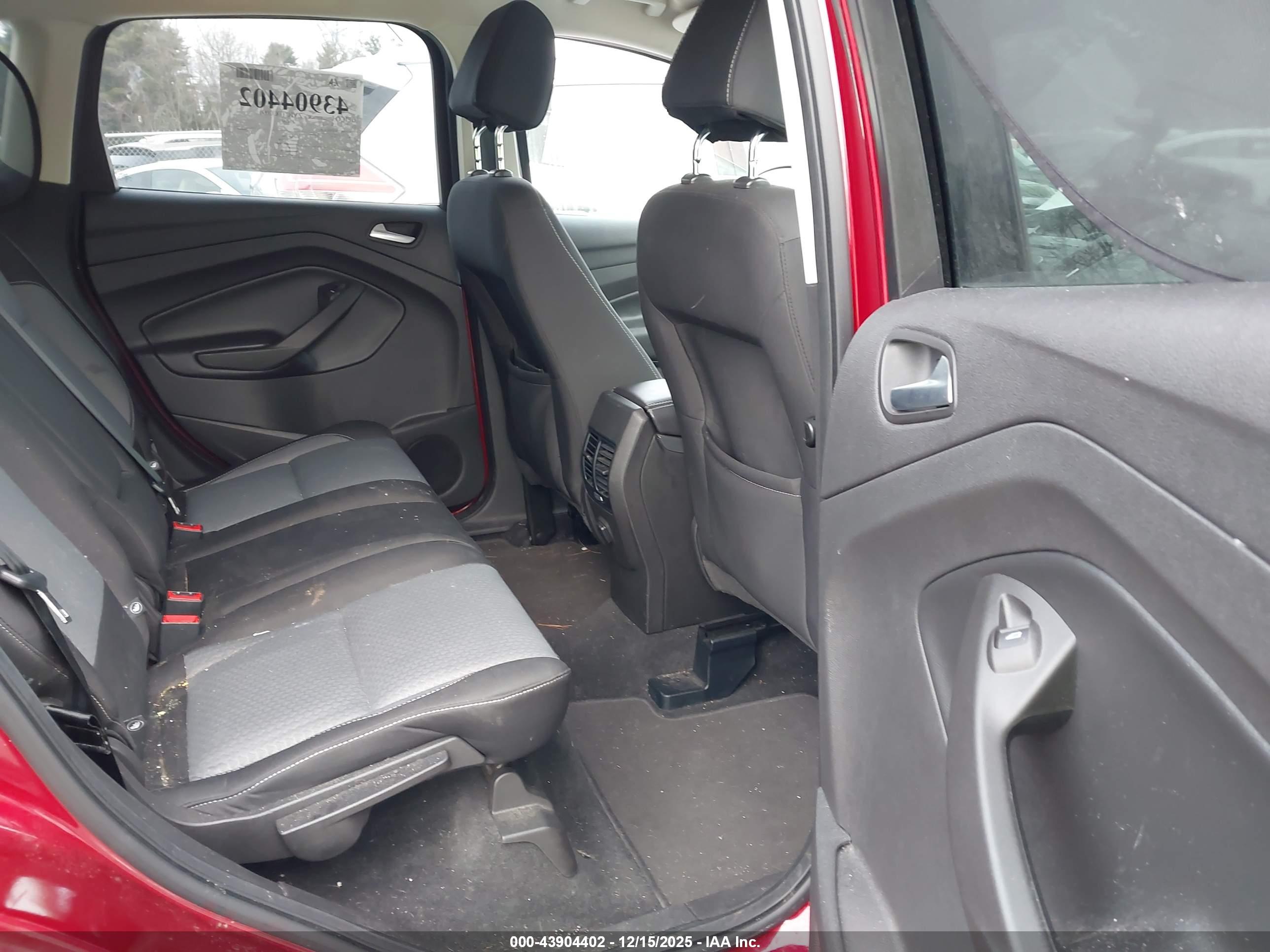 FORD ESCAPE image 8