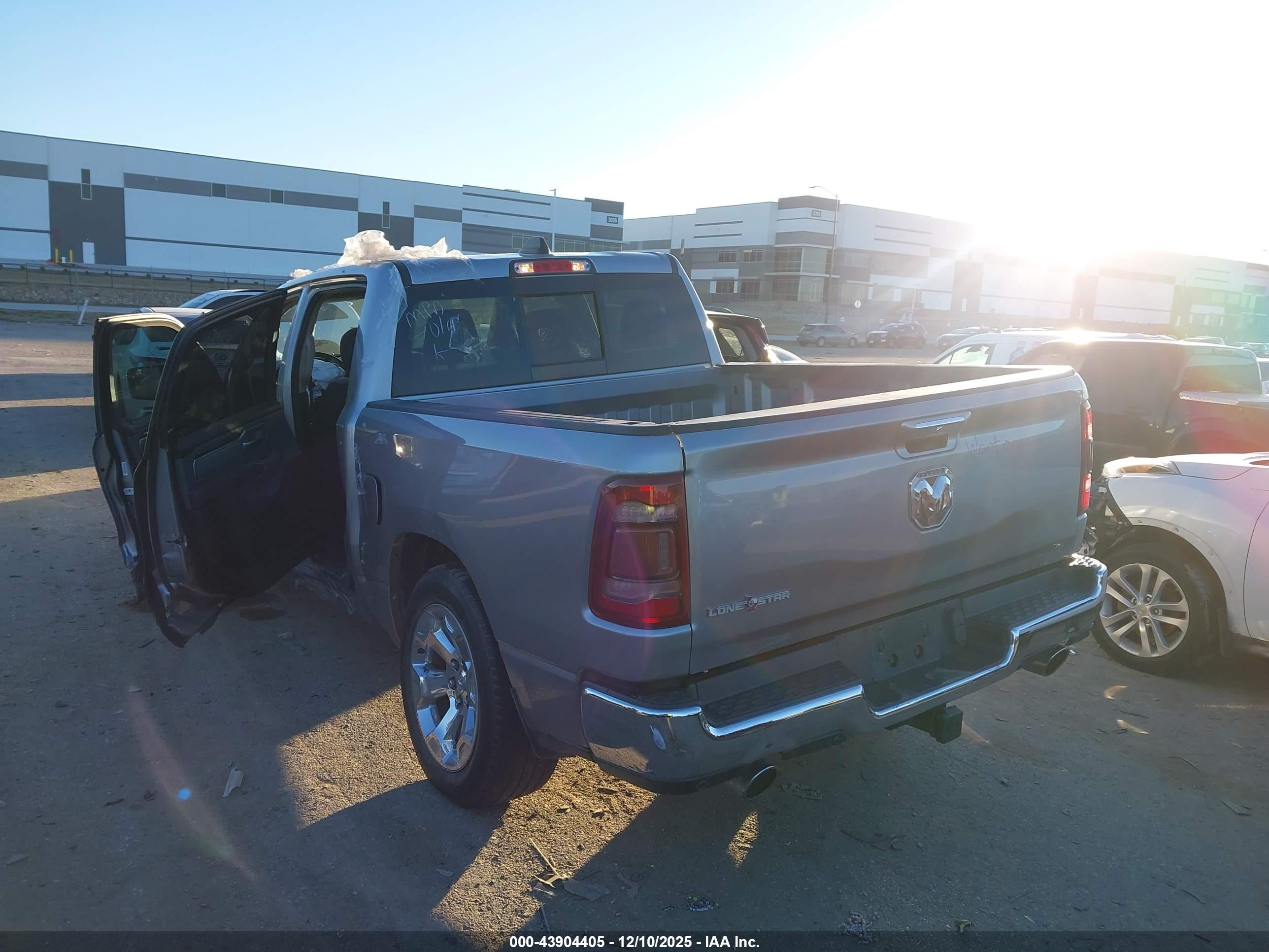 RAM 1500 image 3