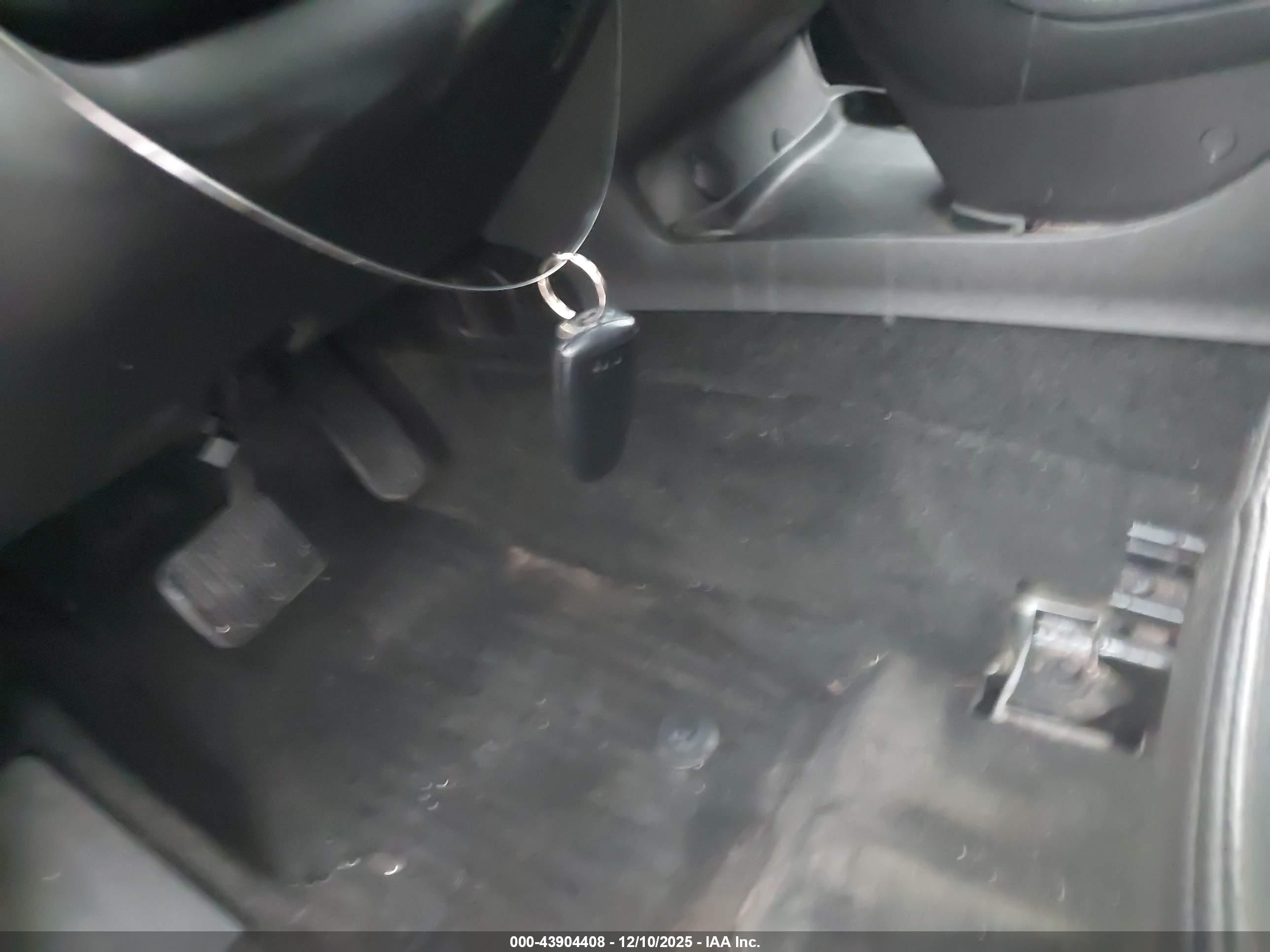 LINCOLN MKT image 11