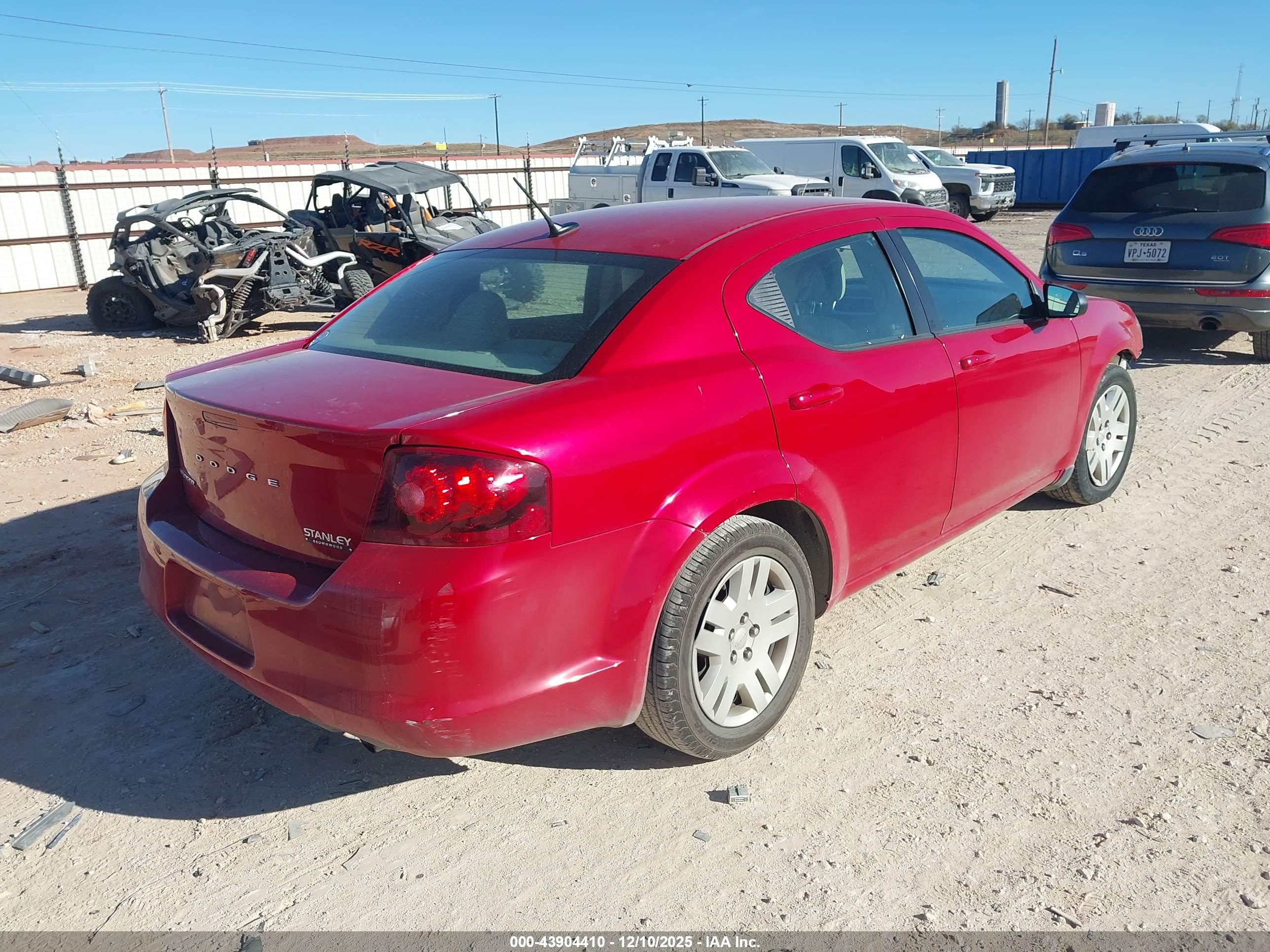 DODGE AVENGER image 4