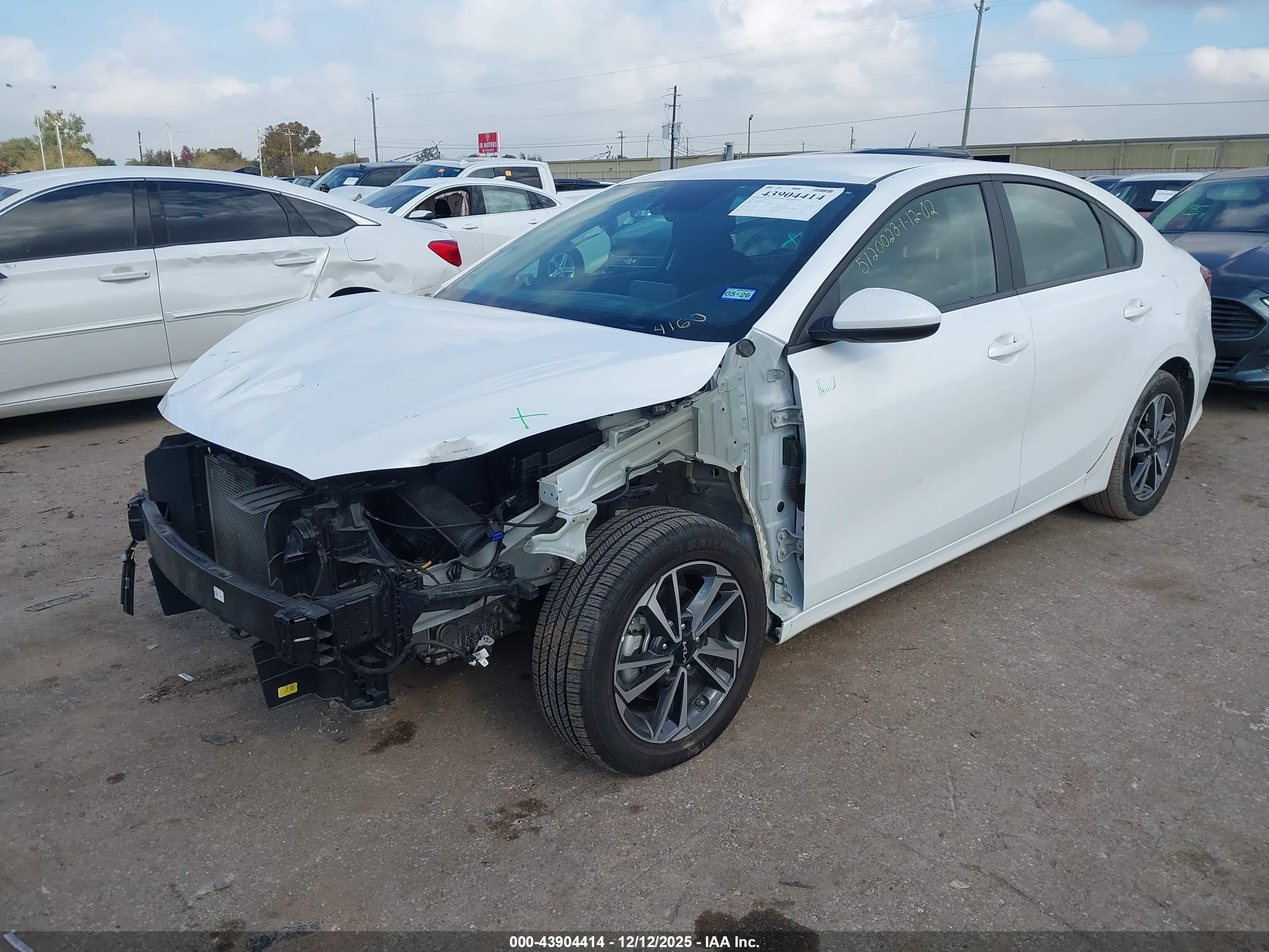 KIA FORTE image 2
