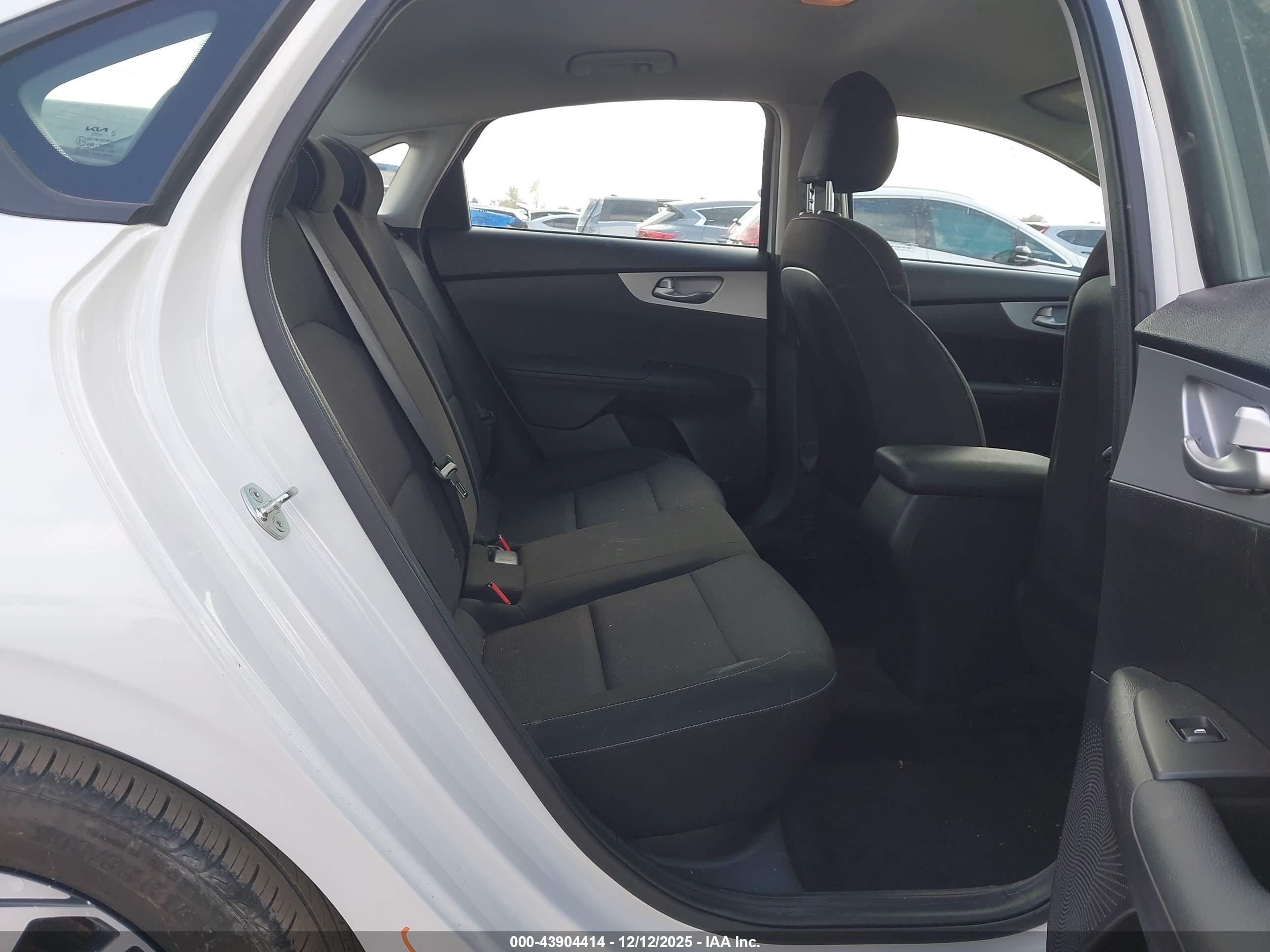 KIA FORTE image 8