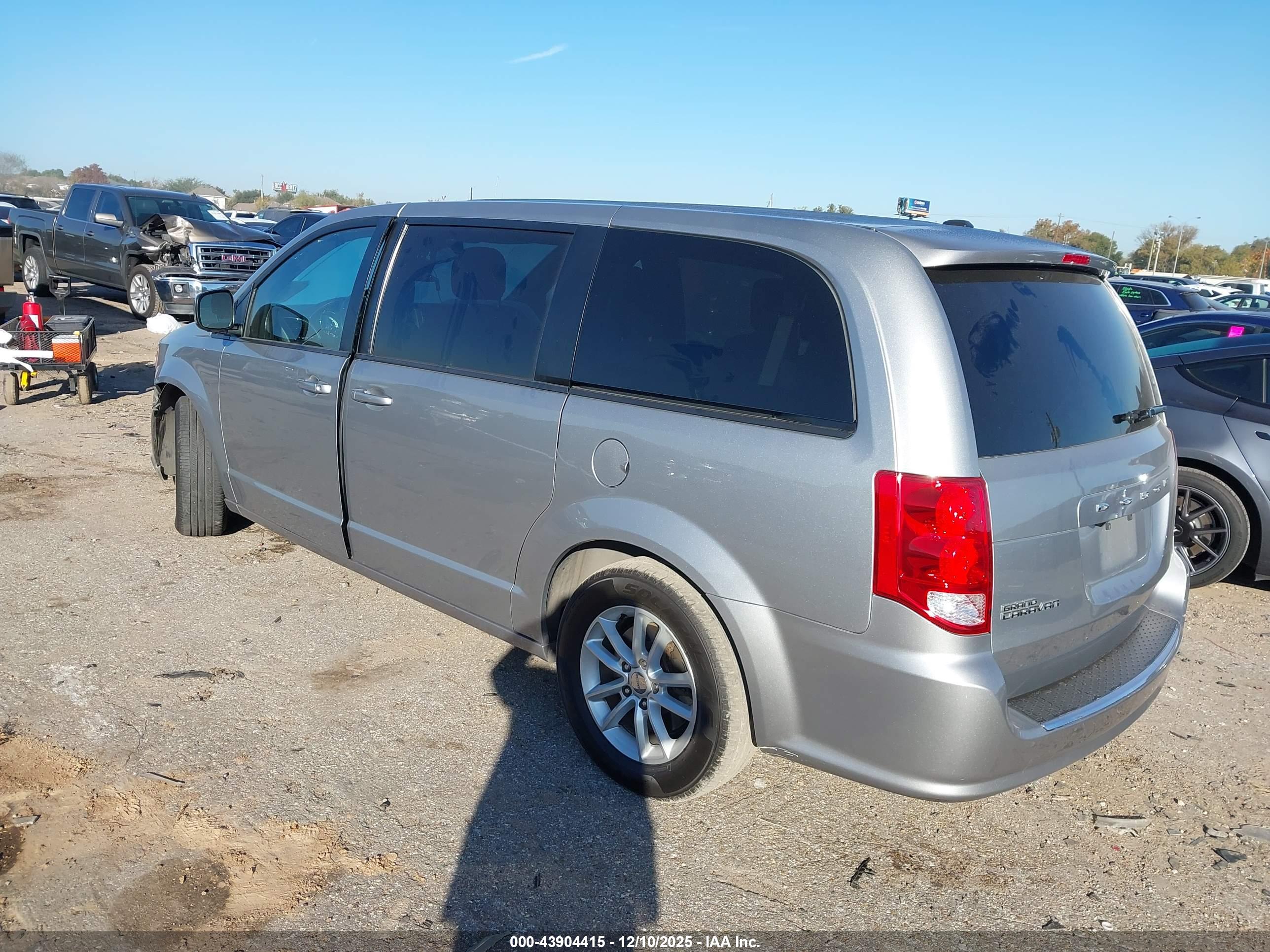 DODGE GRAND image 3