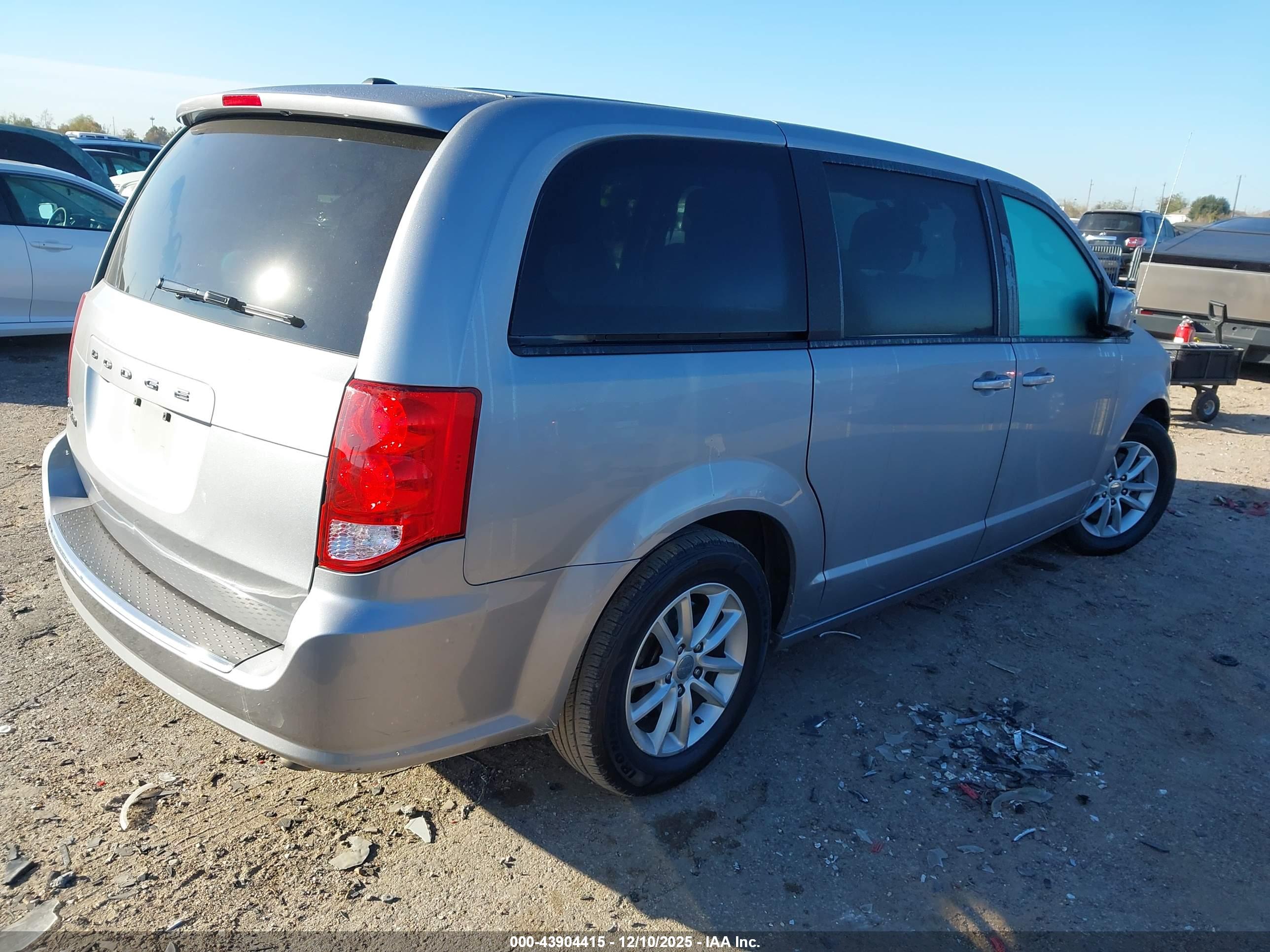 DODGE GRAND image 4