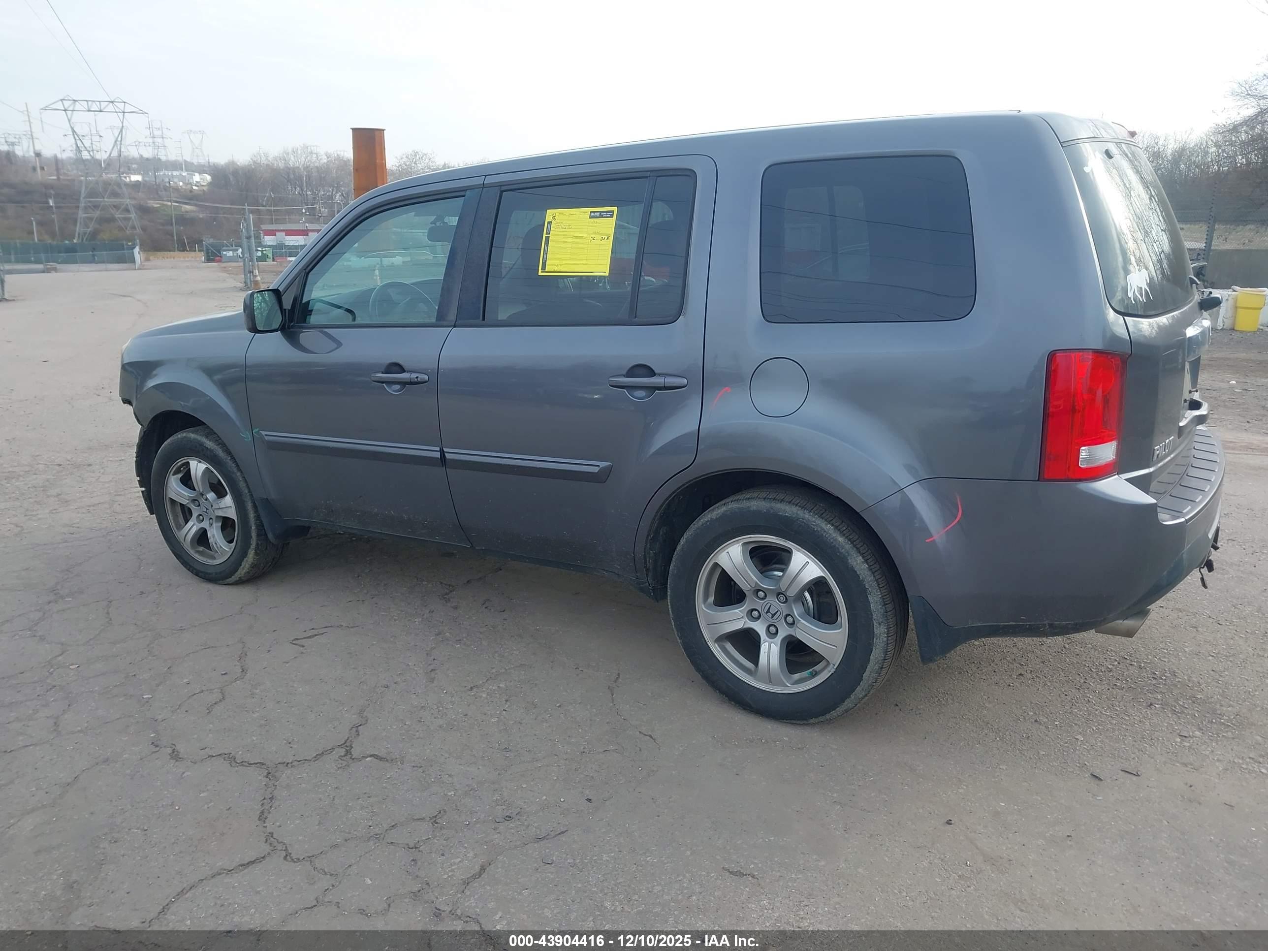 HONDA PILOT image 3