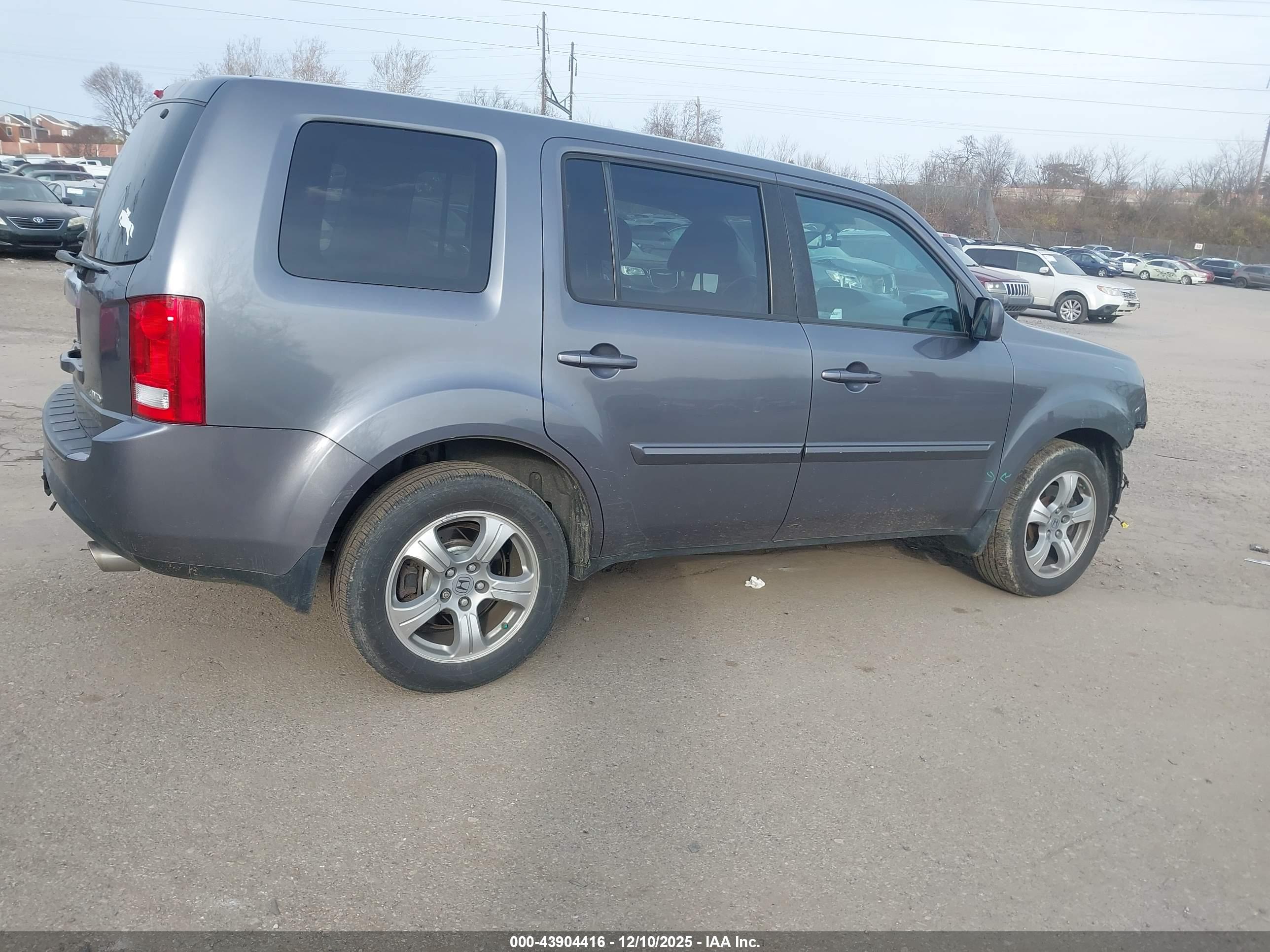 HONDA PILOT image 4