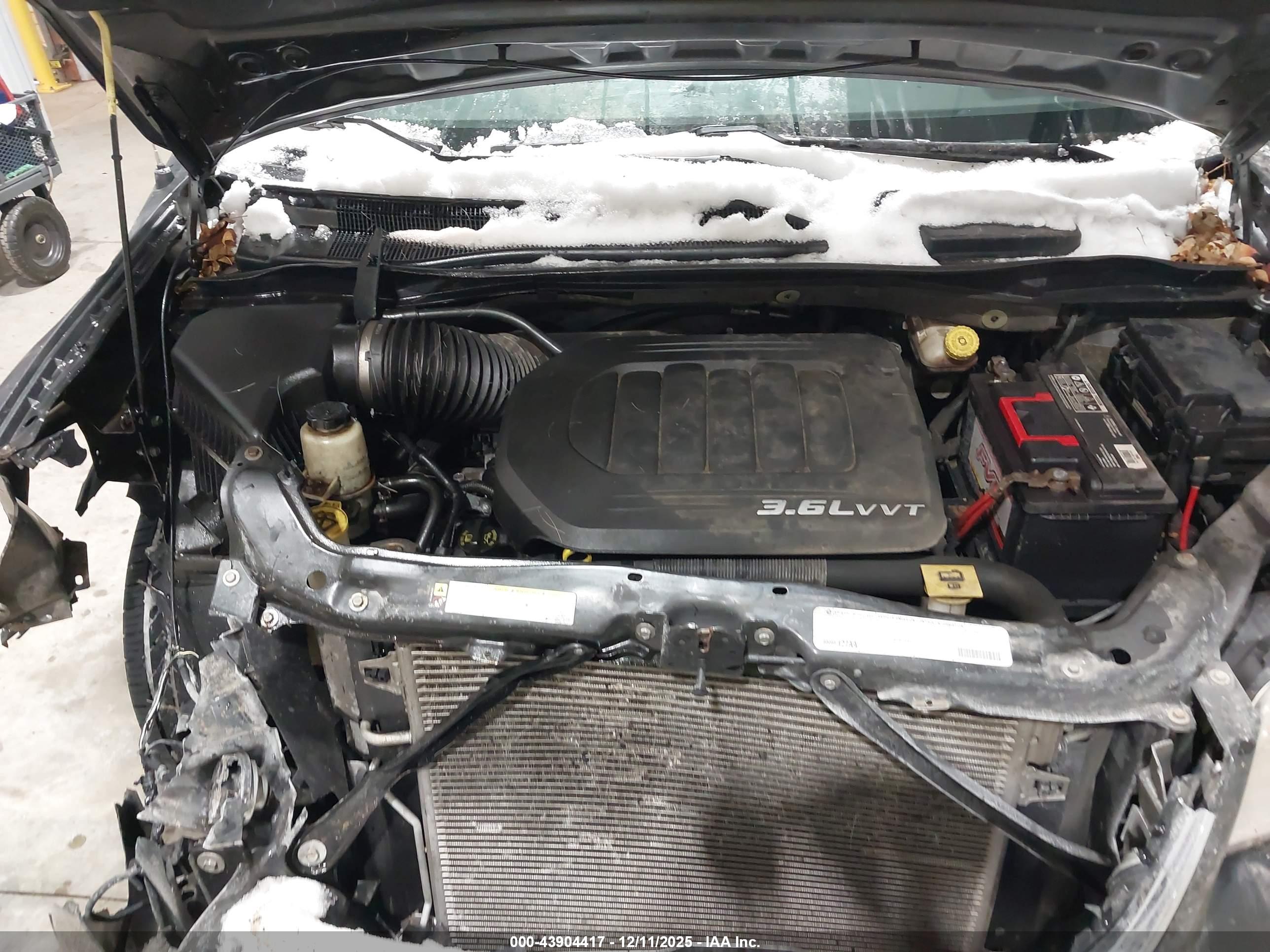 CHRYSLER TOWN image 10