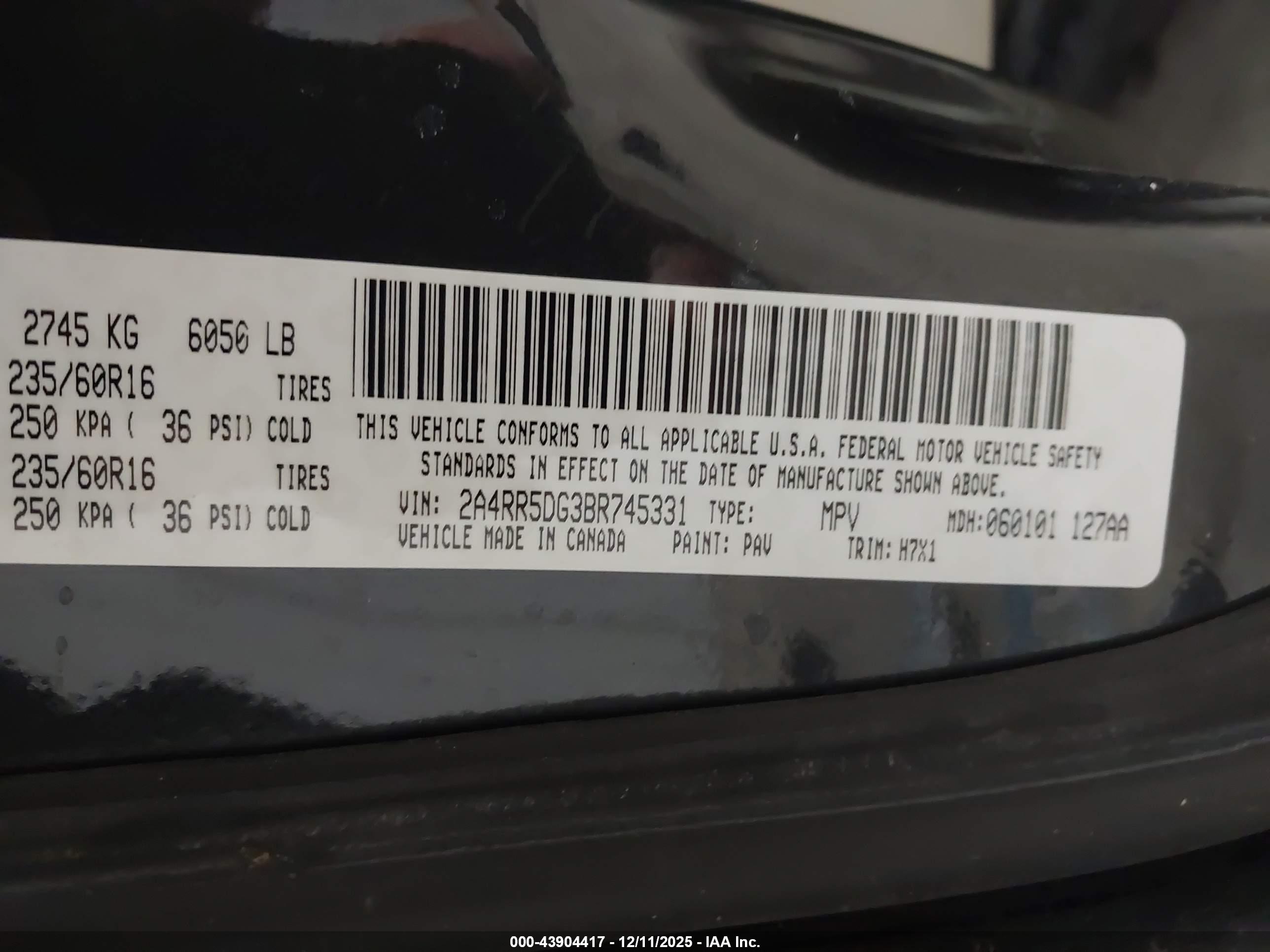 CHRYSLER TOWN image 9