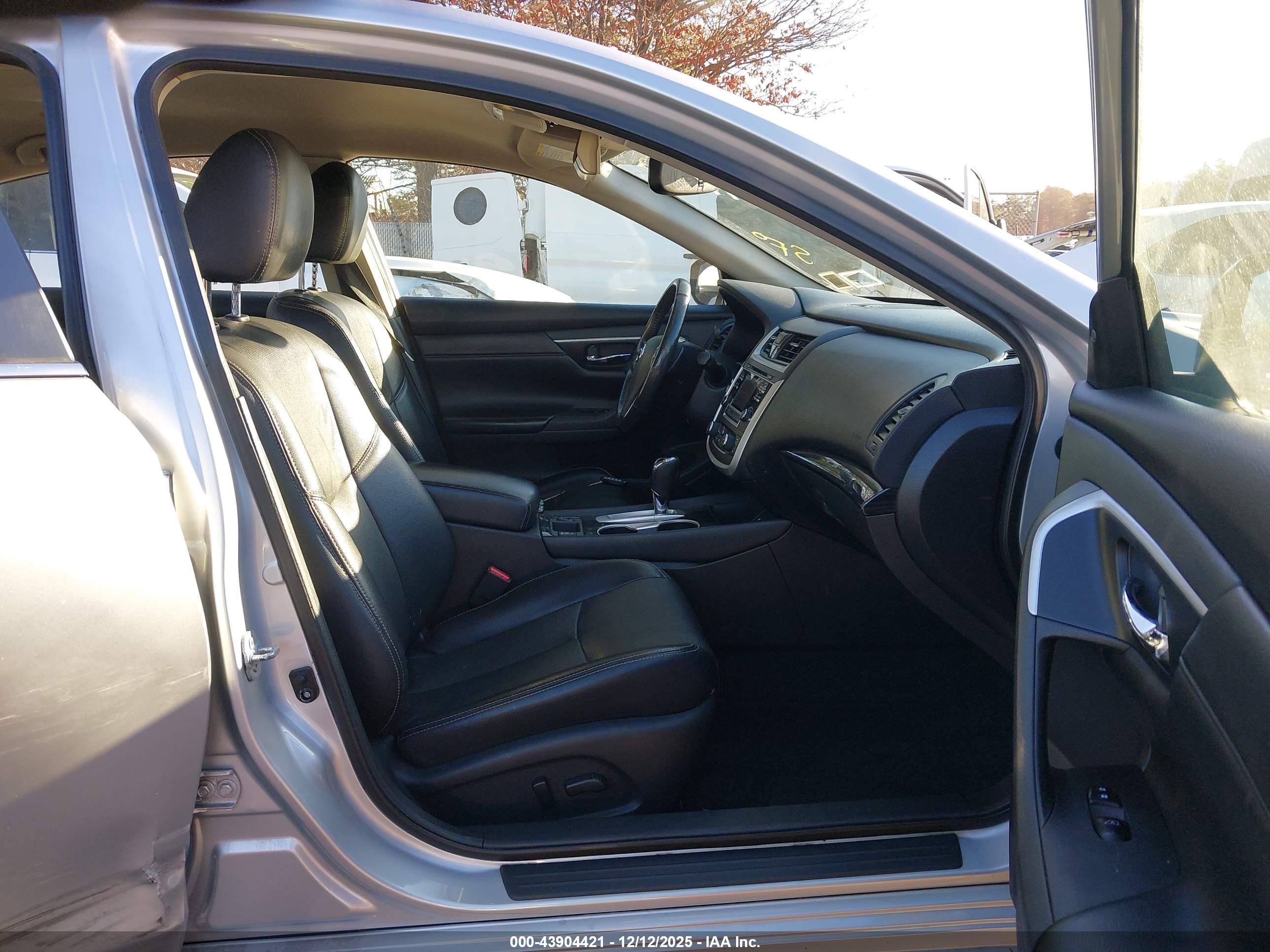 NISSAN ALTIMA image 5