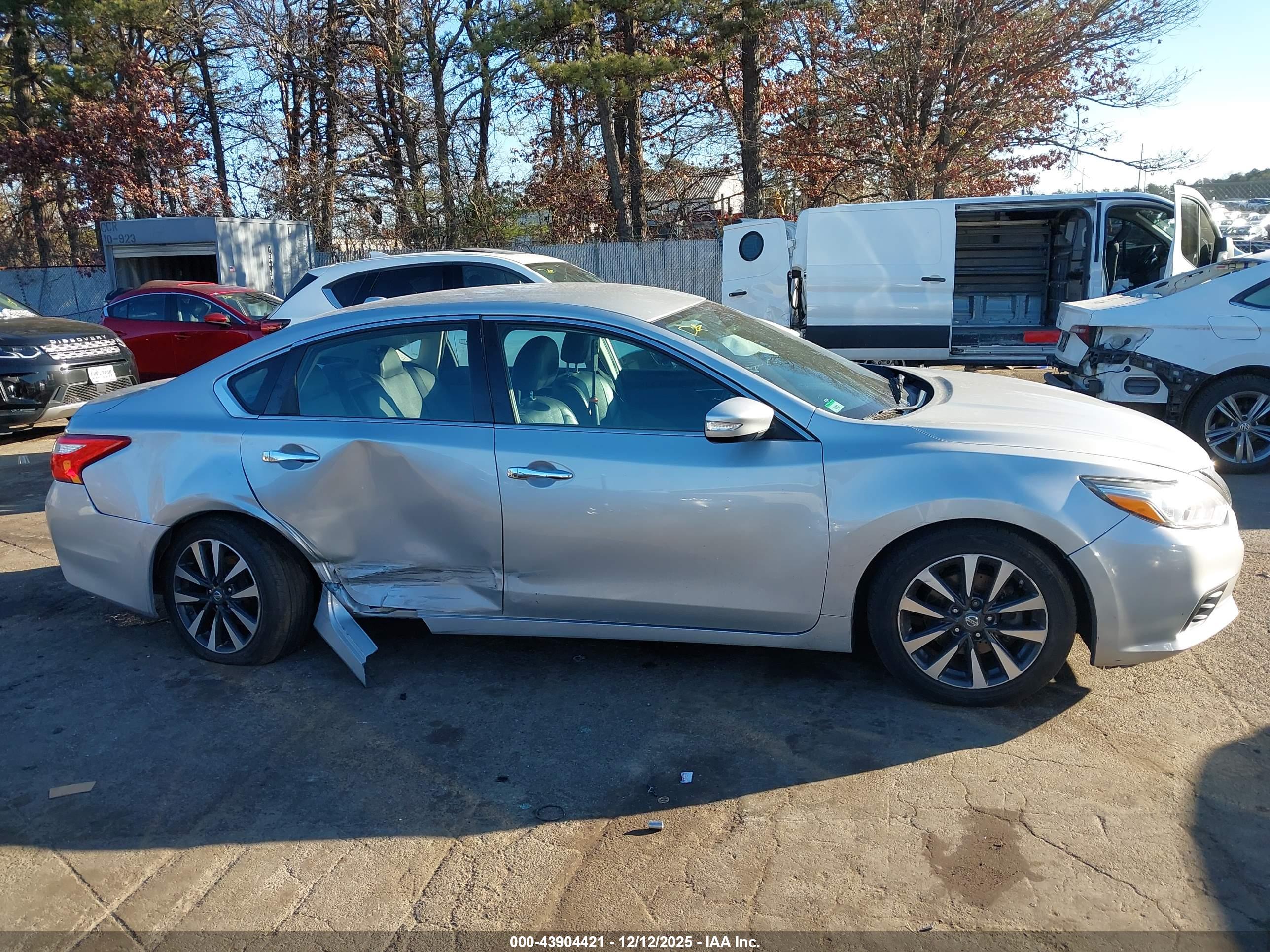 NISSAN ALTIMA image 6