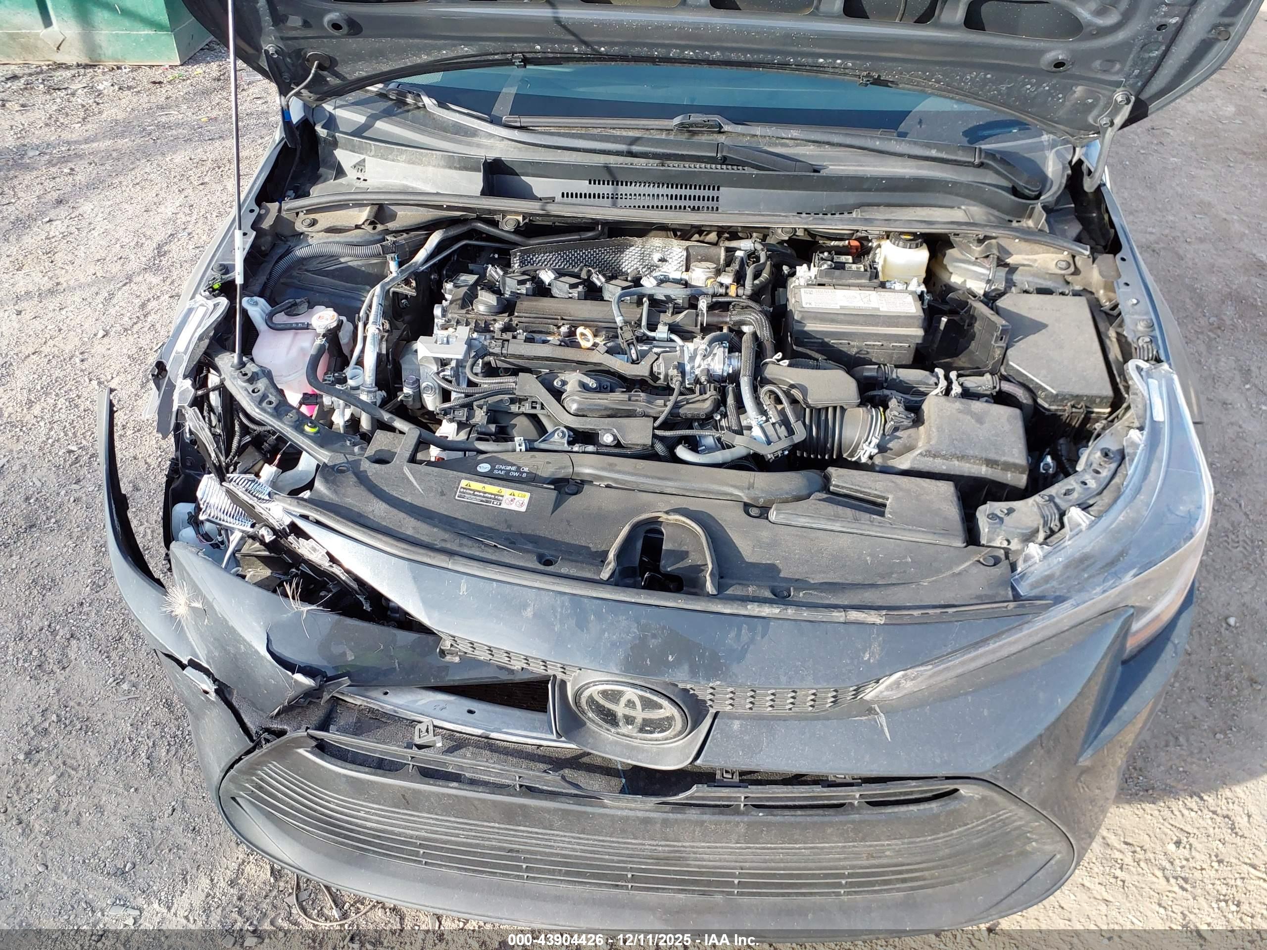 TOYOTA COROLLA image 10