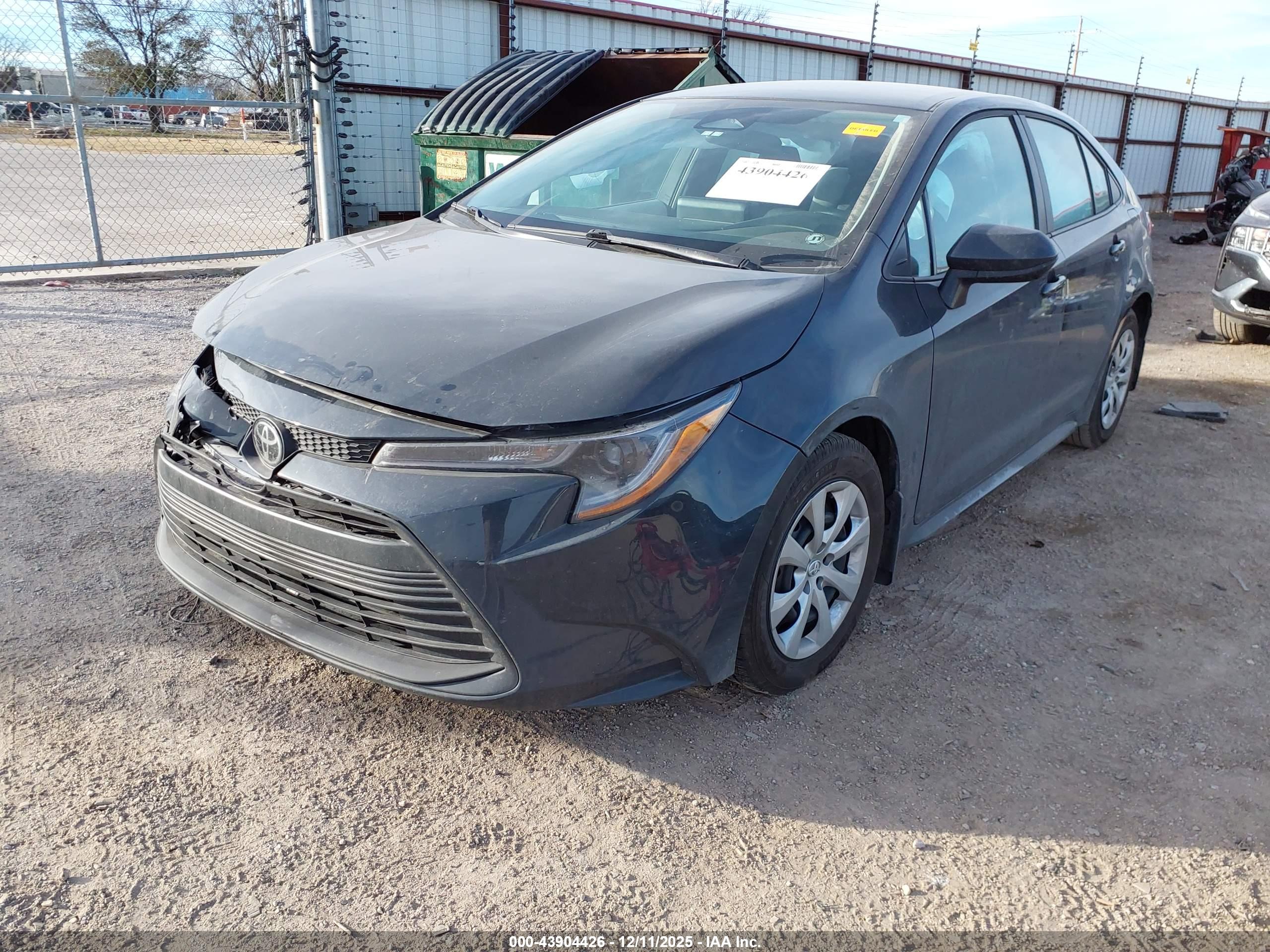 TOYOTA COROLLA image 2