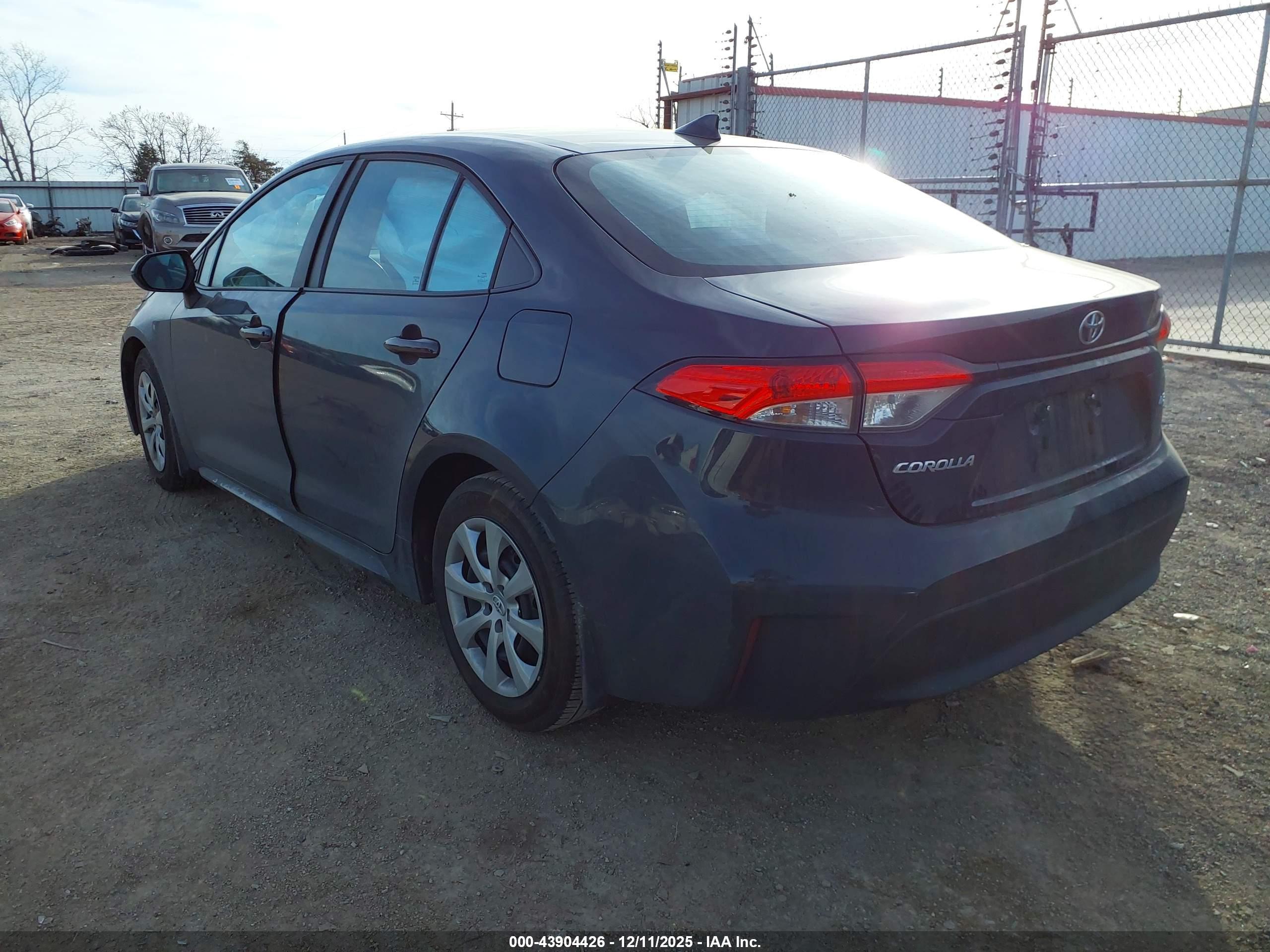 TOYOTA COROLLA image 3