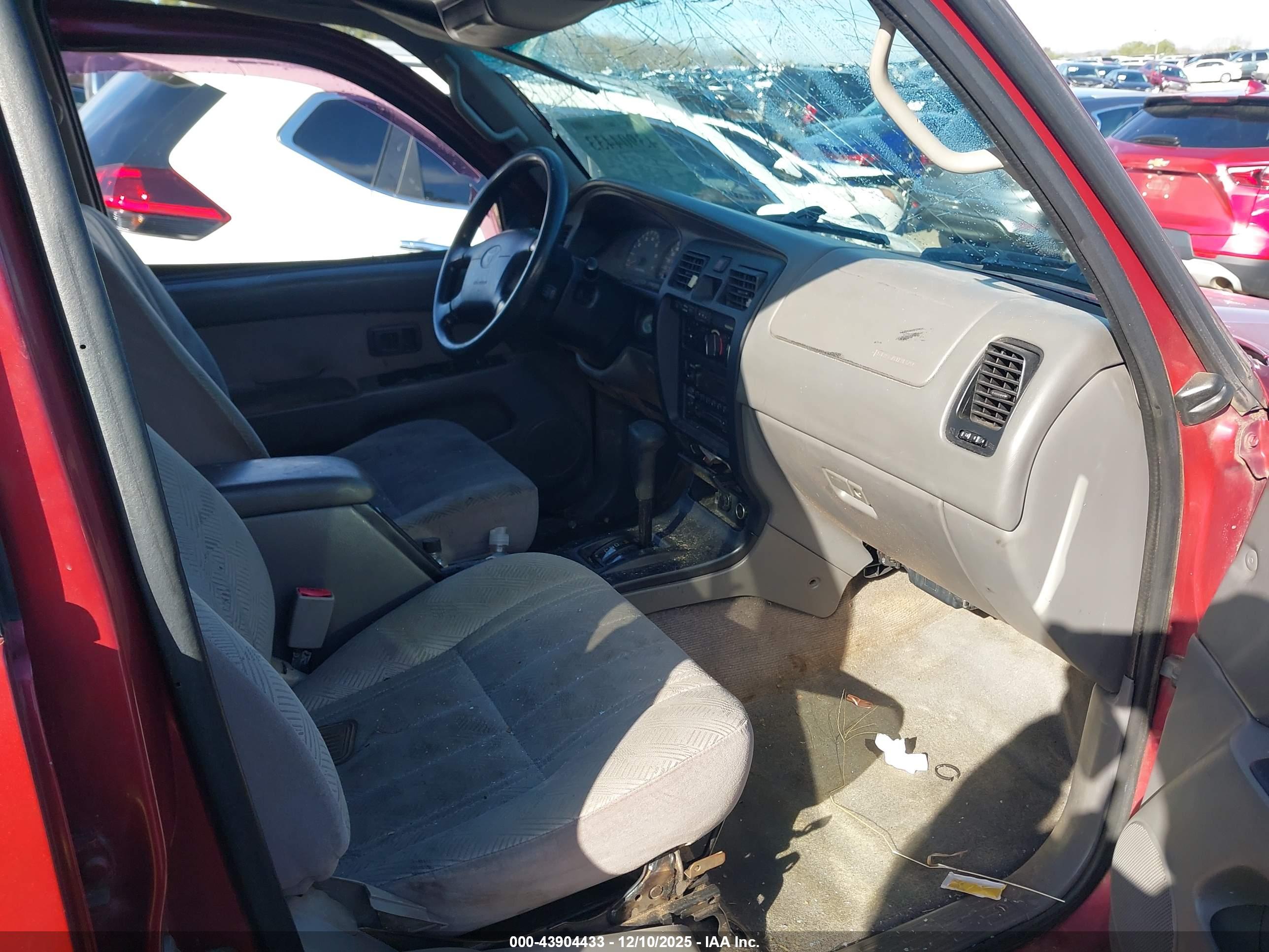 TOYOTA 4RUNNER image 5