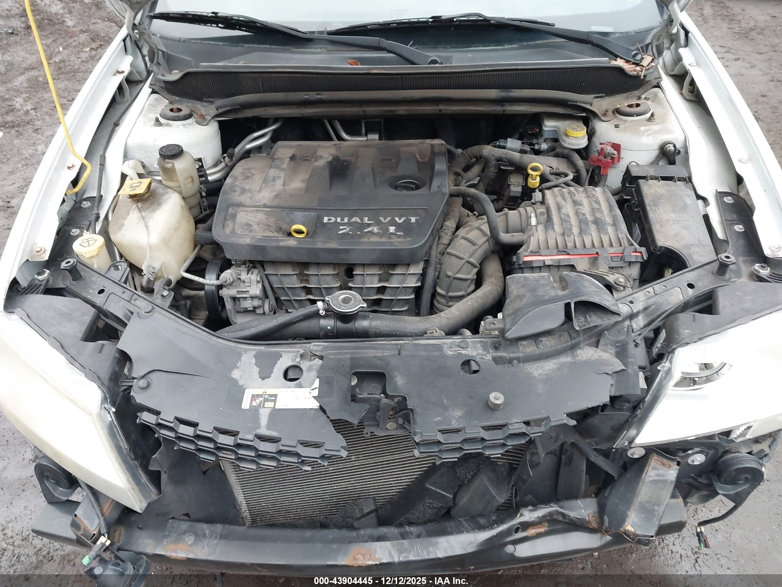 DODGE AVENGER image 10