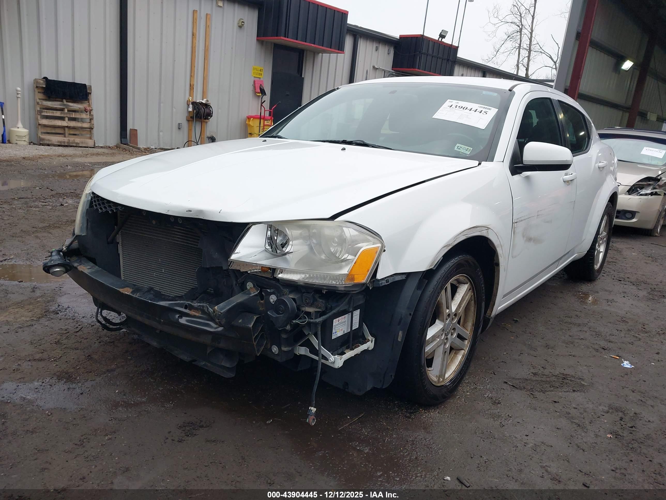 DODGE AVENGER image 6