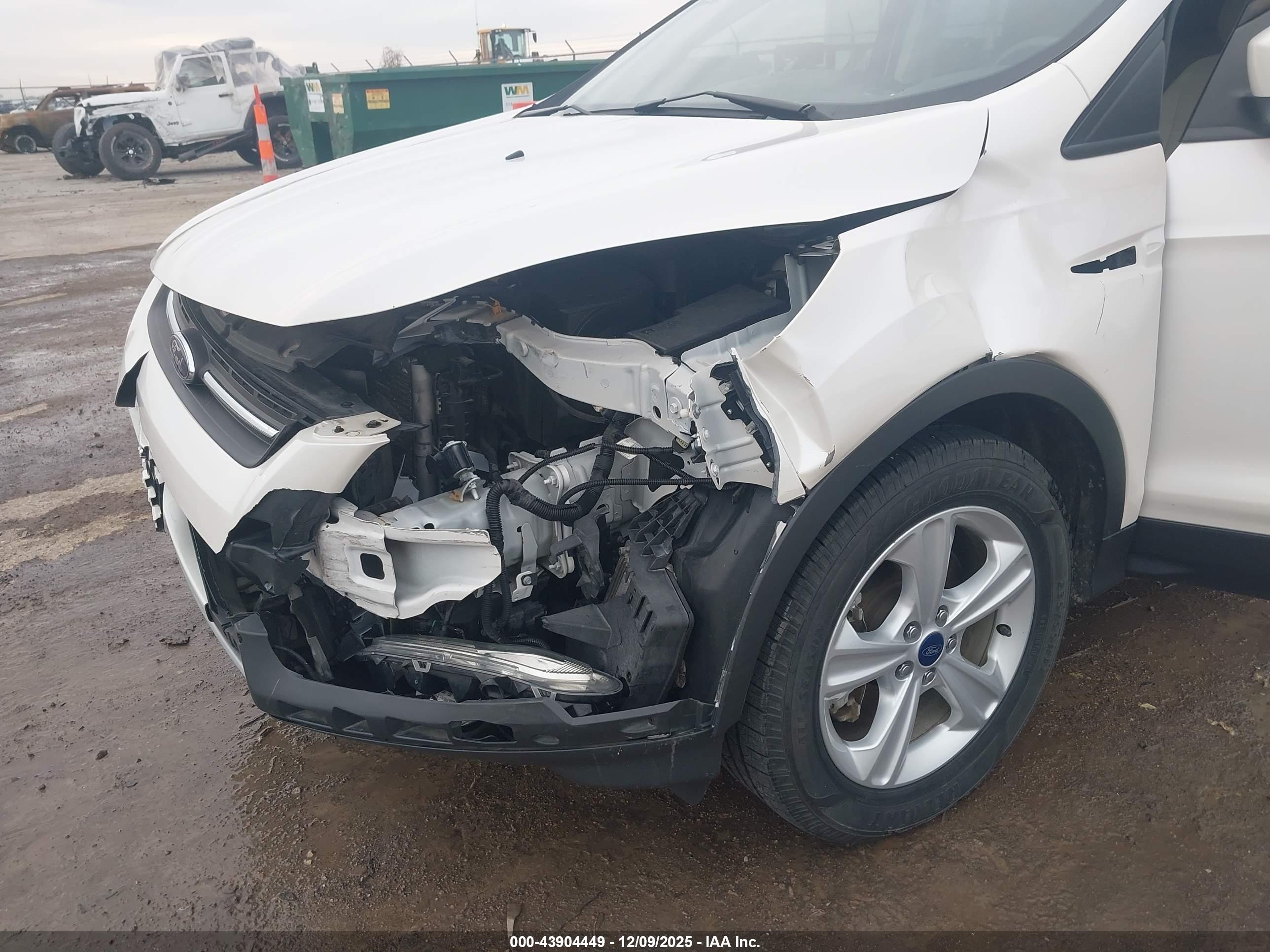 FORD ESCAPE image 6