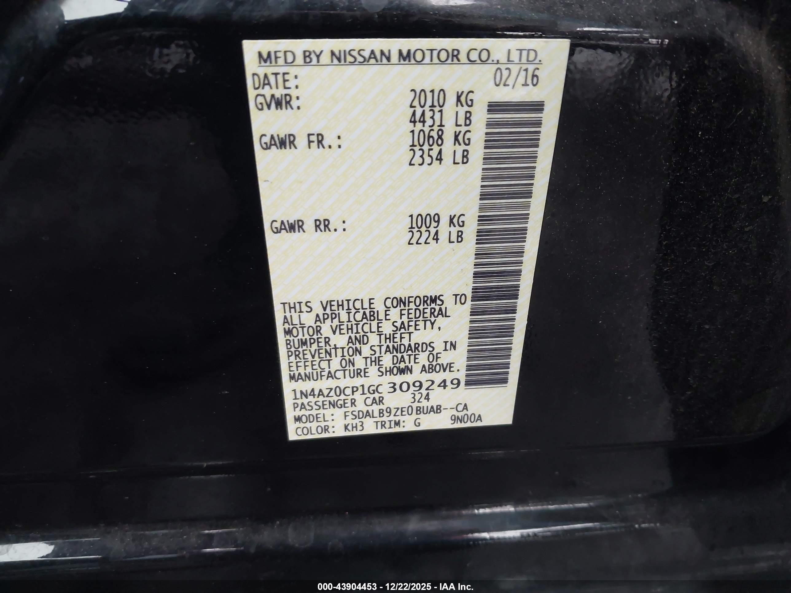 NISSAN LEAF image 9