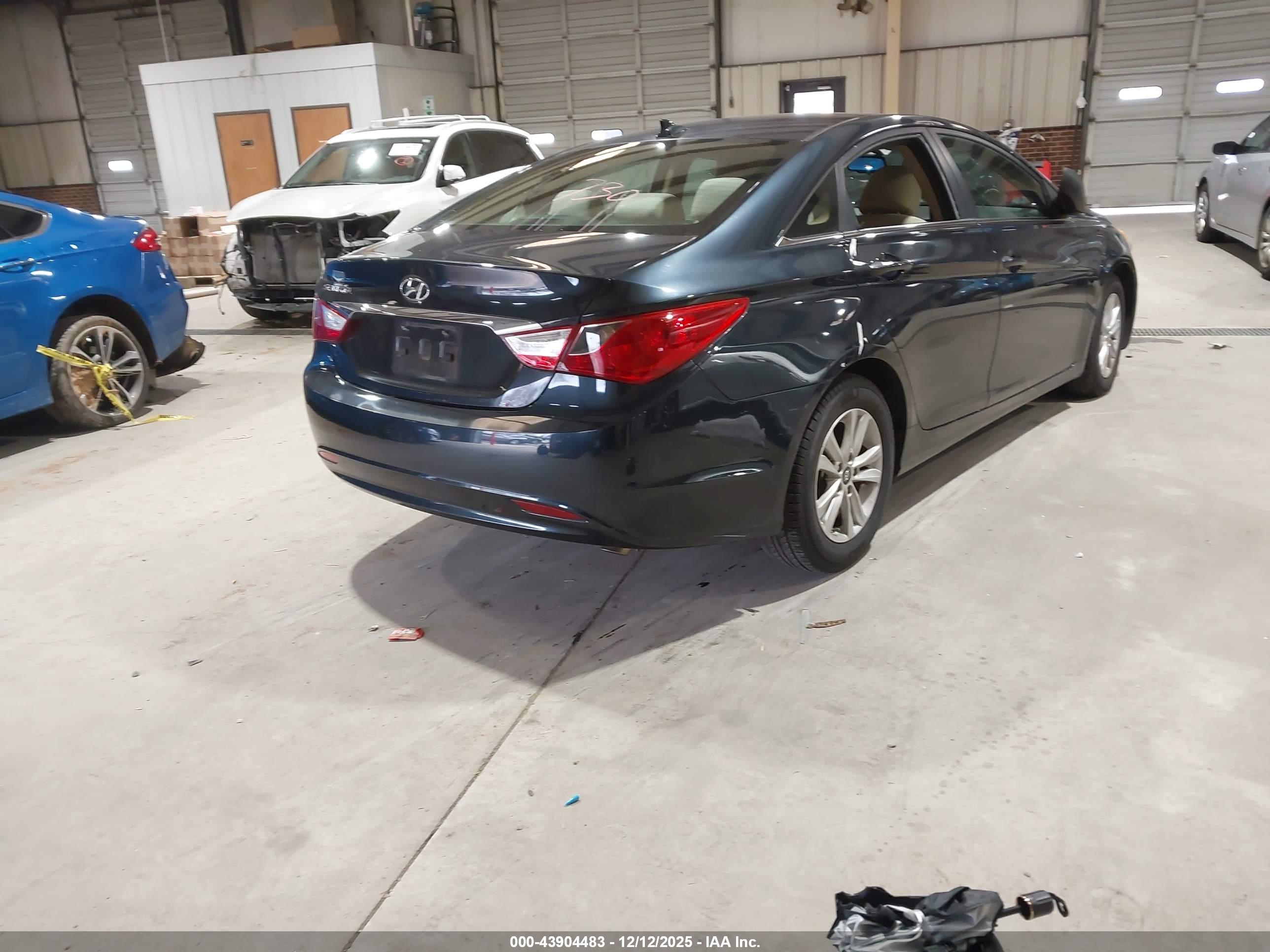 HYUNDAI SONATA image 4