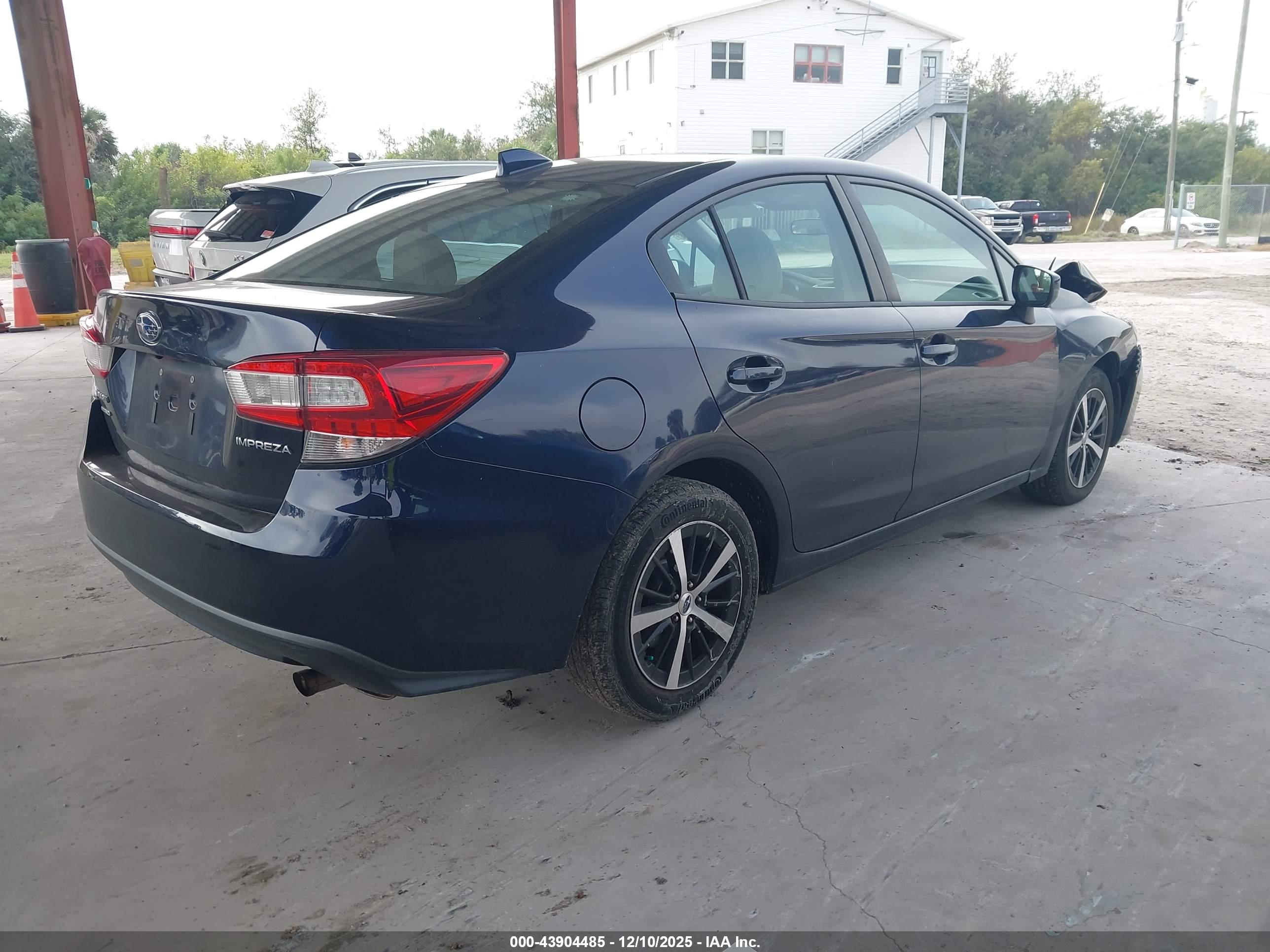 SUBARU IMPREZA image 4