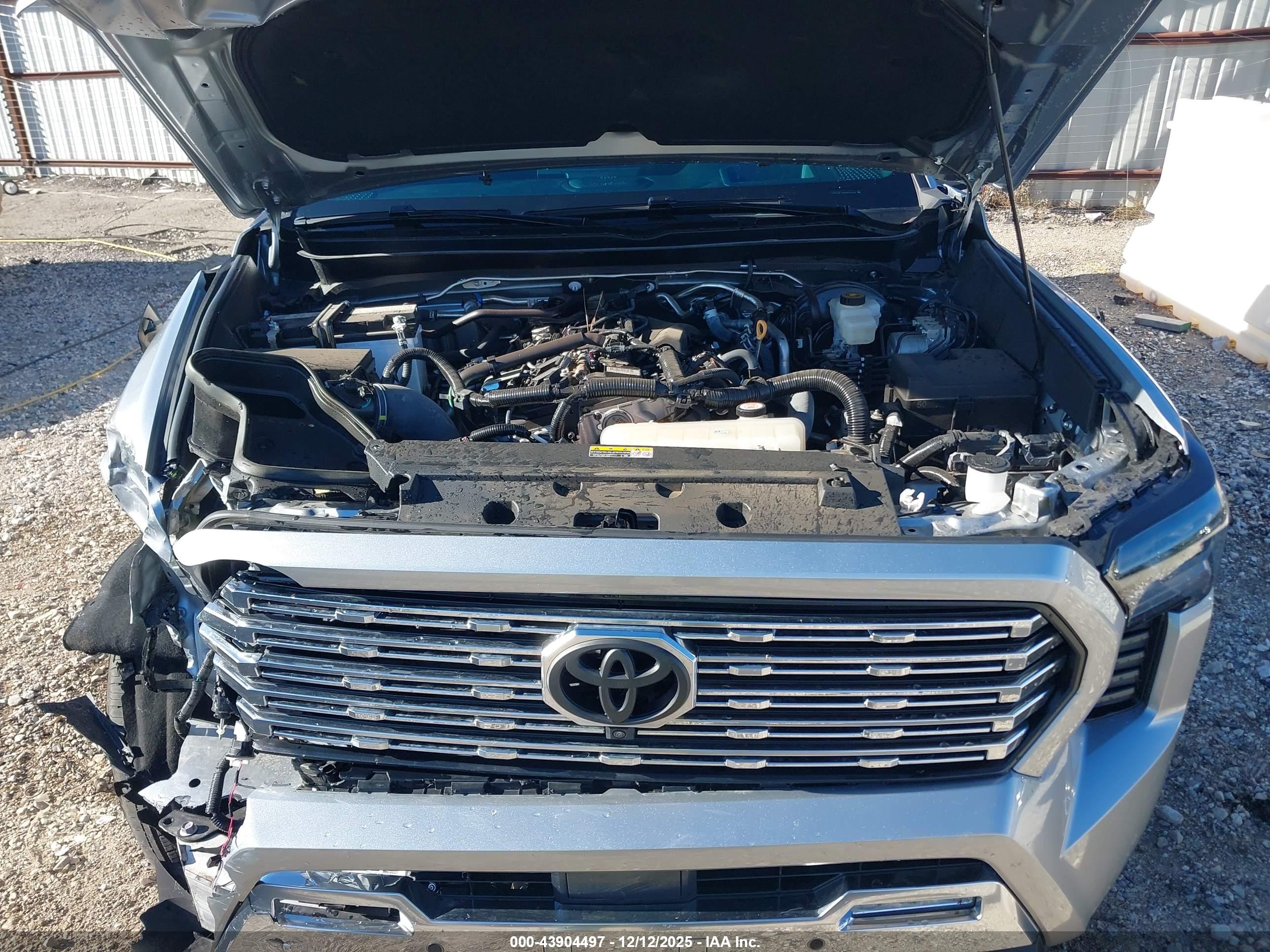TOYOTA TACOMA image 10