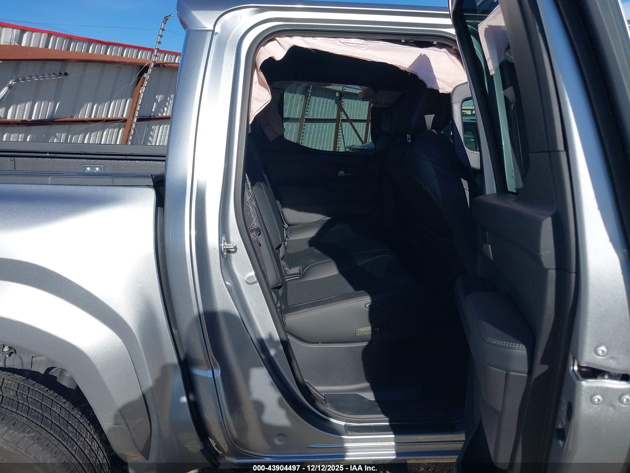 TOYOTA TACOMA image 8