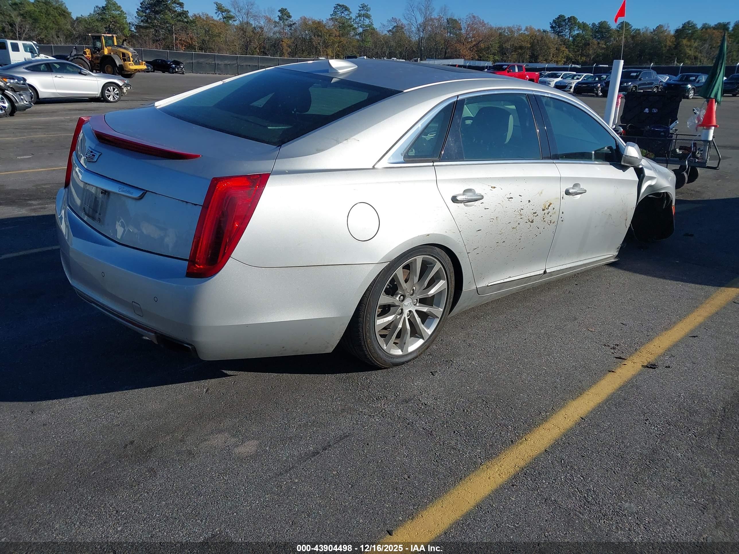 CADILLAC XTS image 4