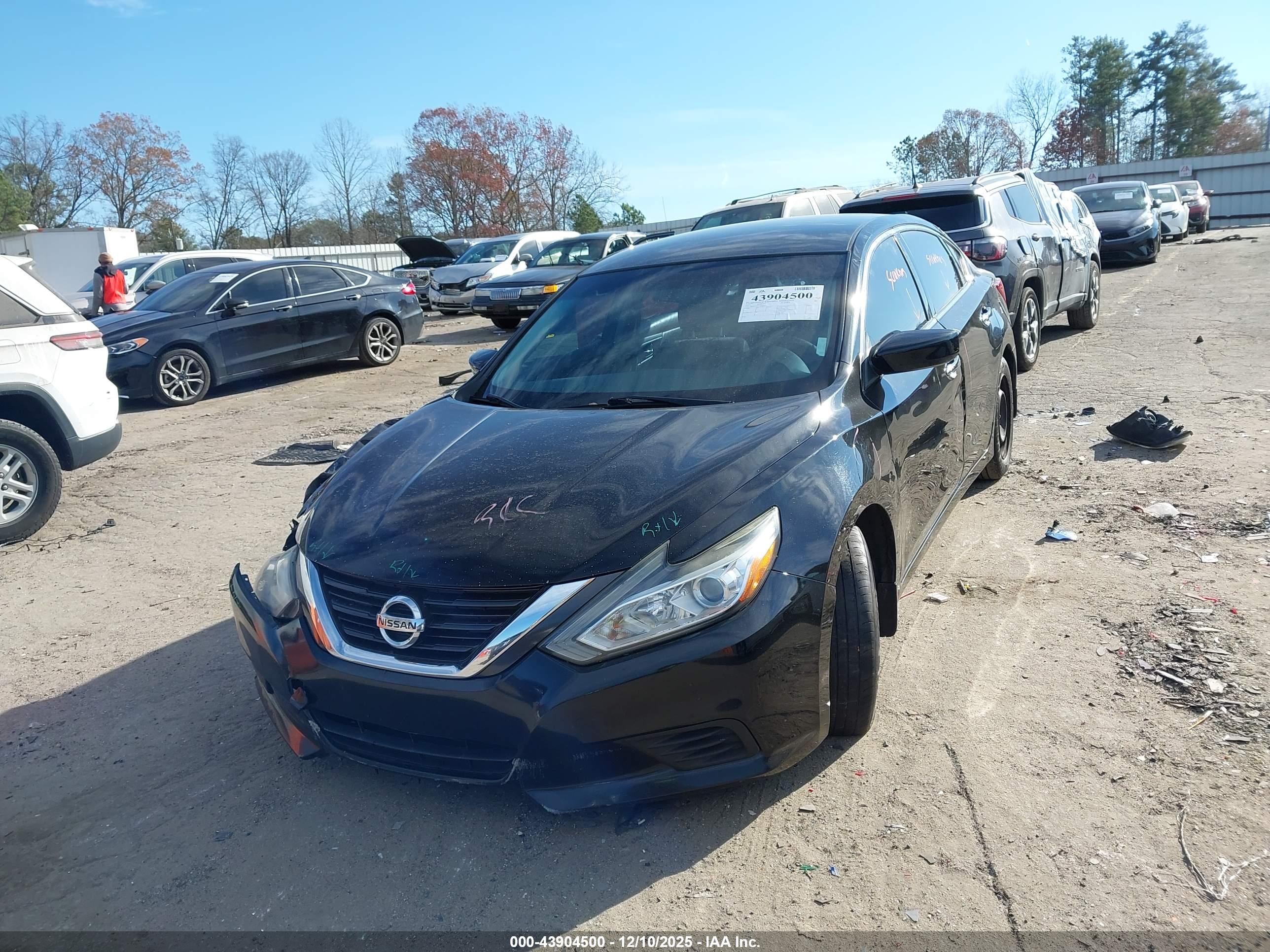 NISSAN ALTIMA image 2