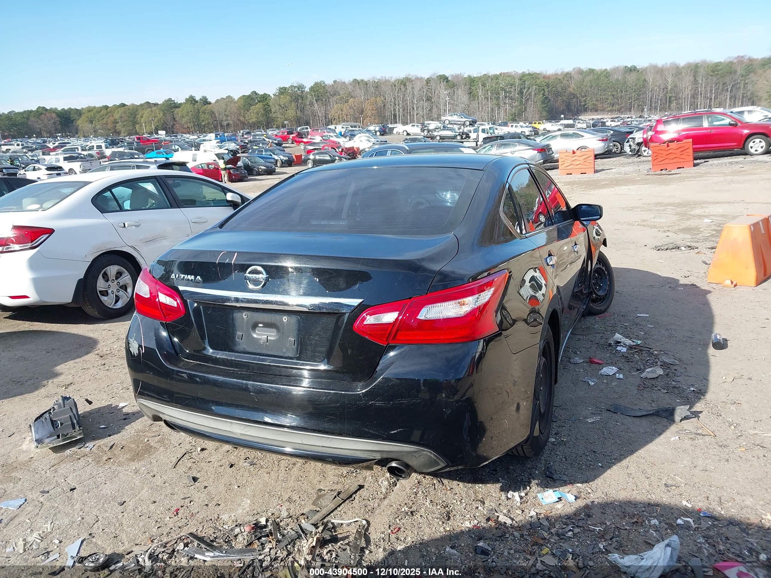 NISSAN ALTIMA image 4