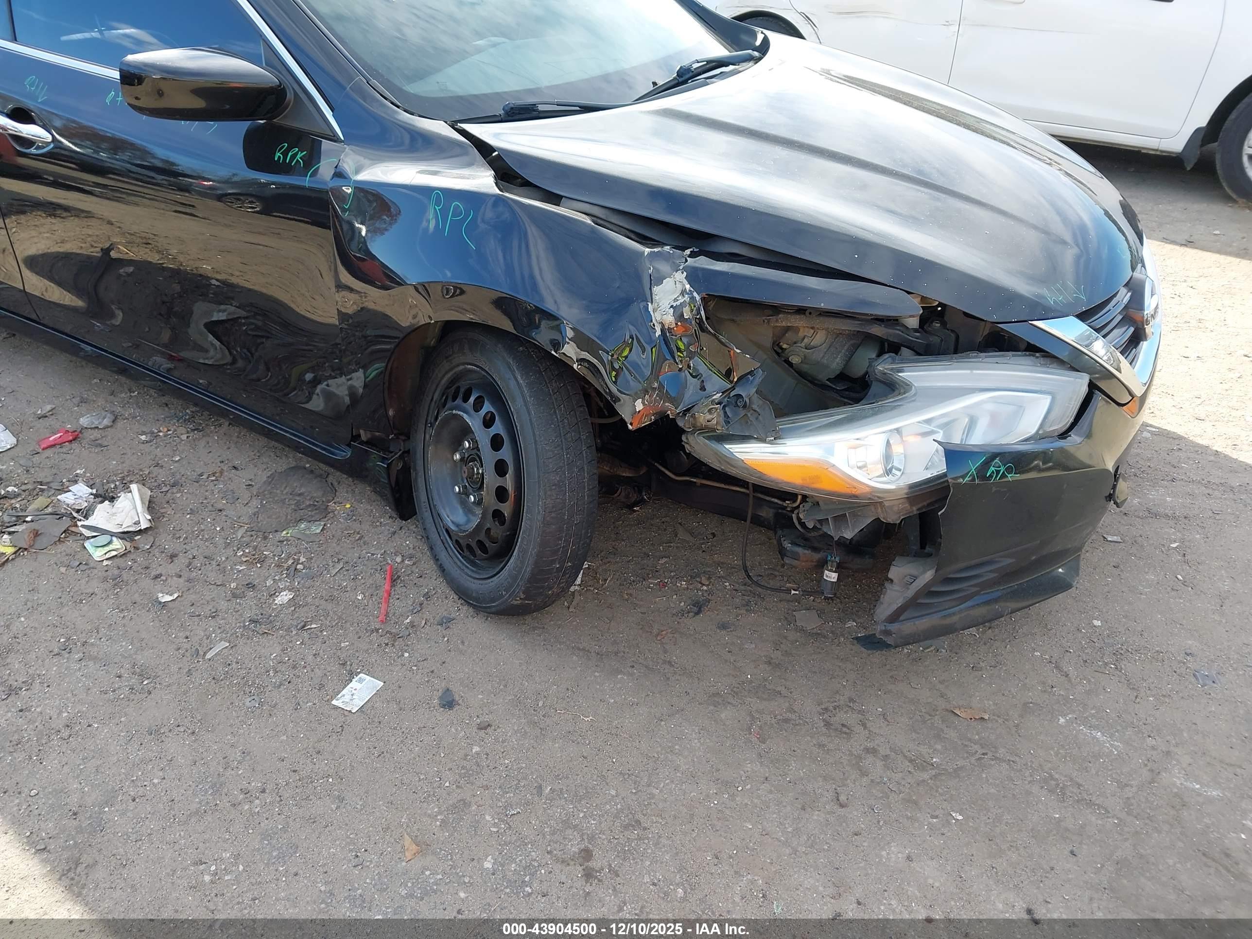 NISSAN ALTIMA image 6