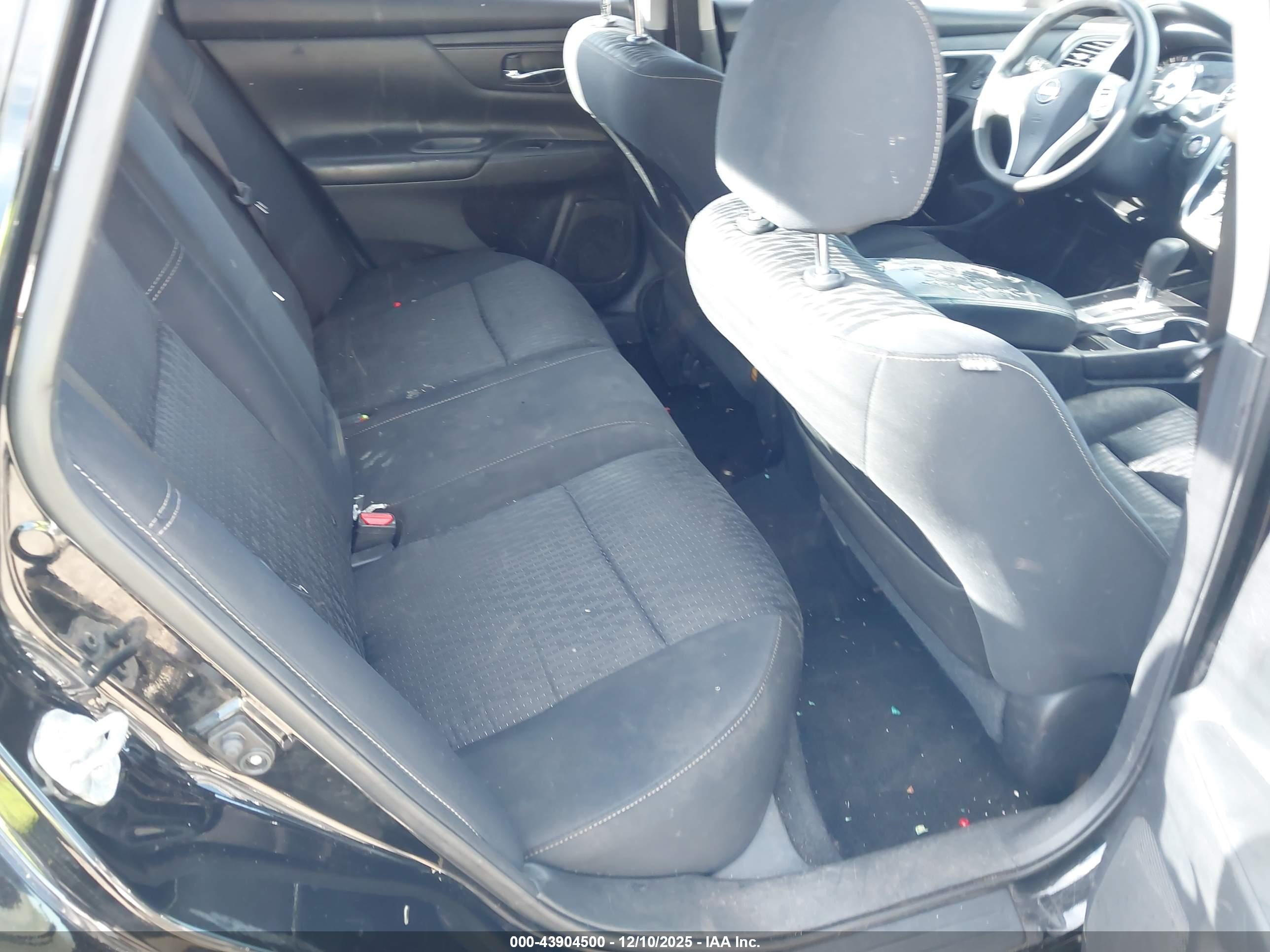 NISSAN ALTIMA image 8
