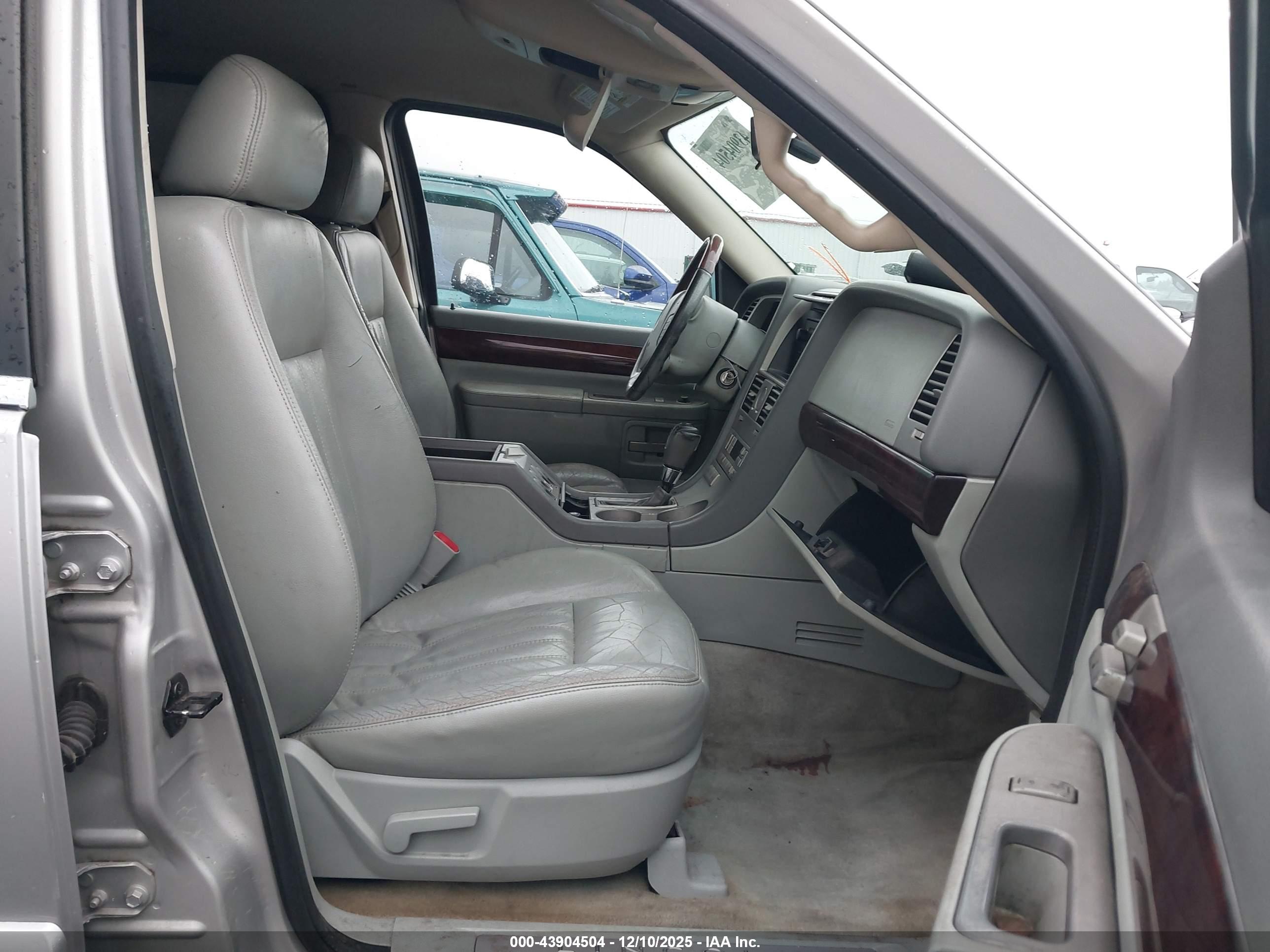 LINCOLN AVIATOR image 5