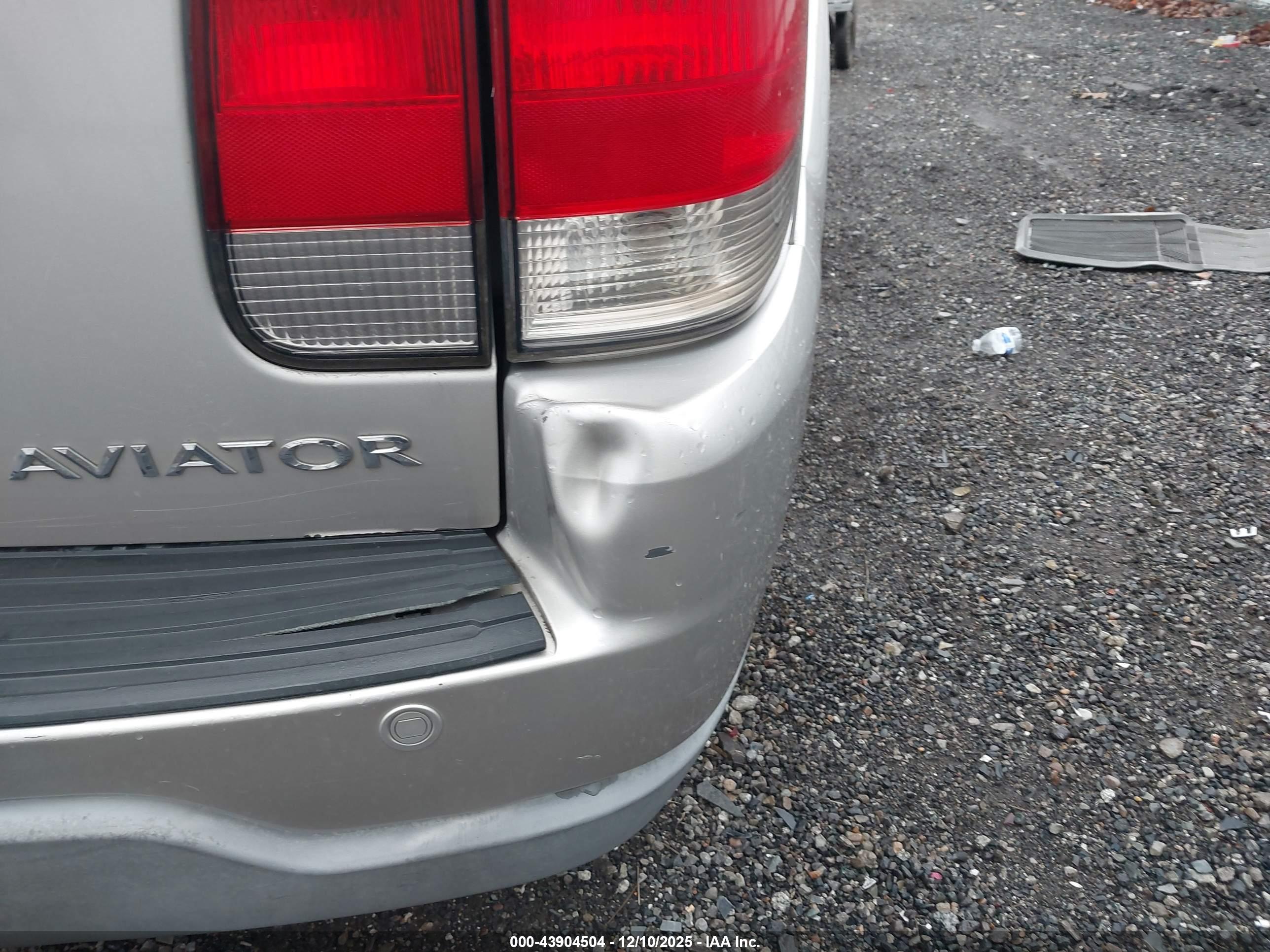 LINCOLN AVIATOR image 6