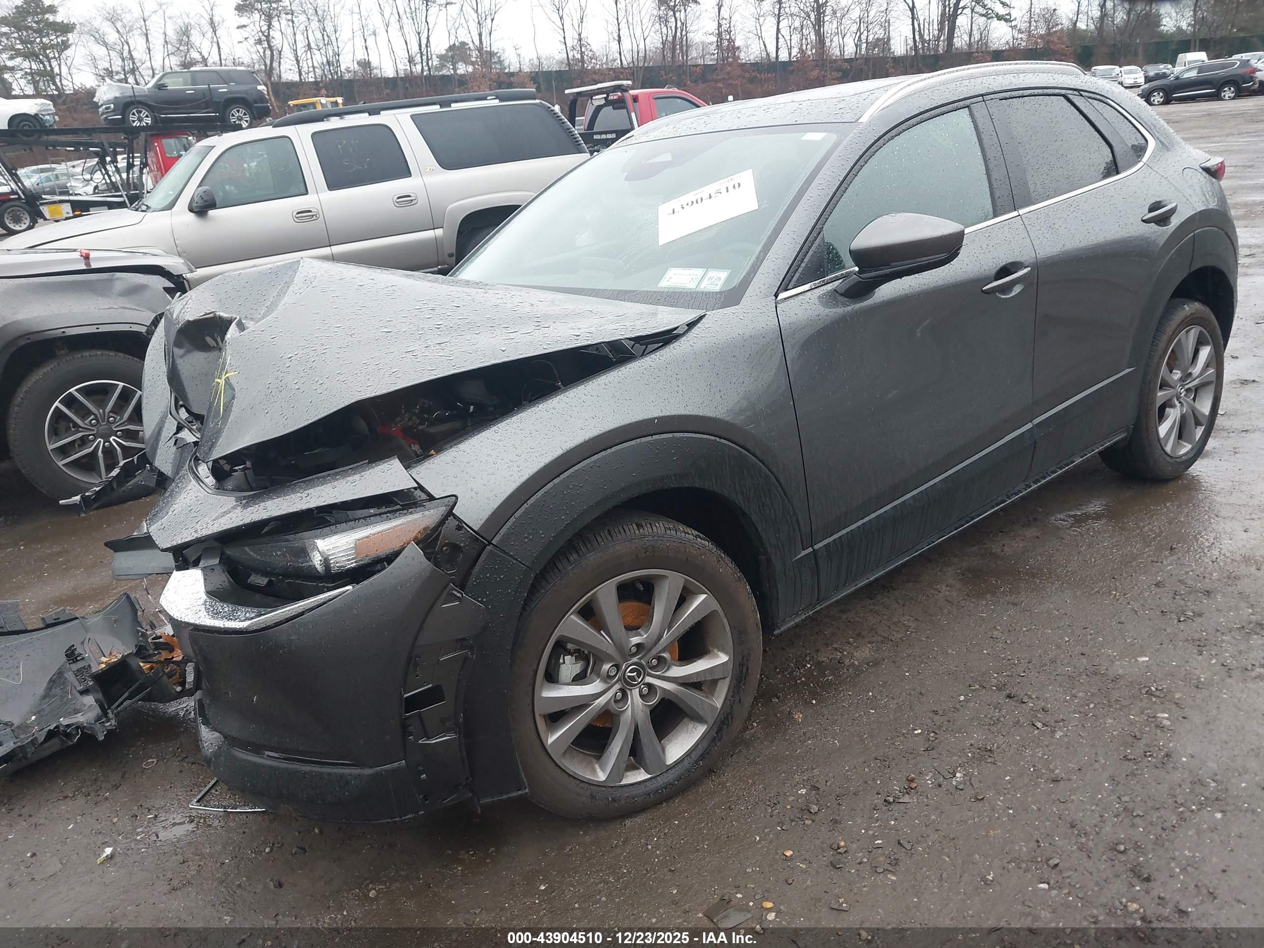 MAZDA CX-30 image 2