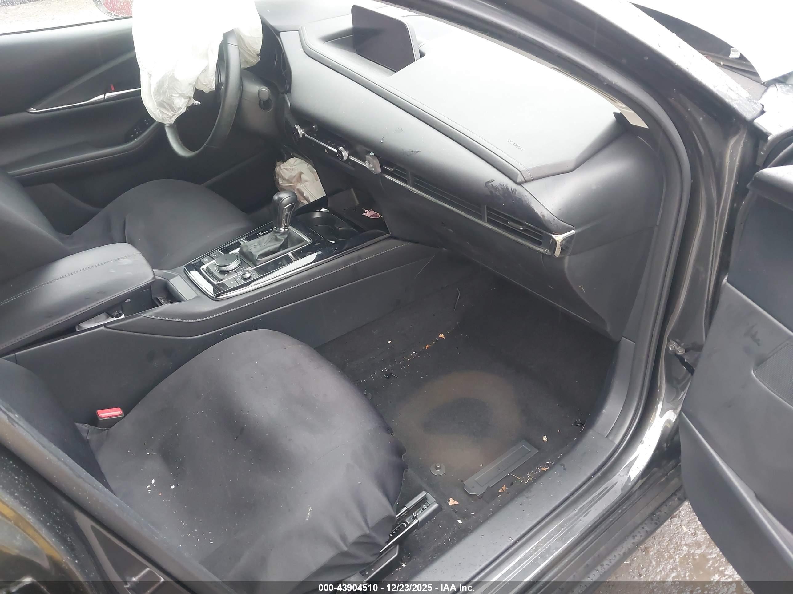 MAZDA CX-30 image 5