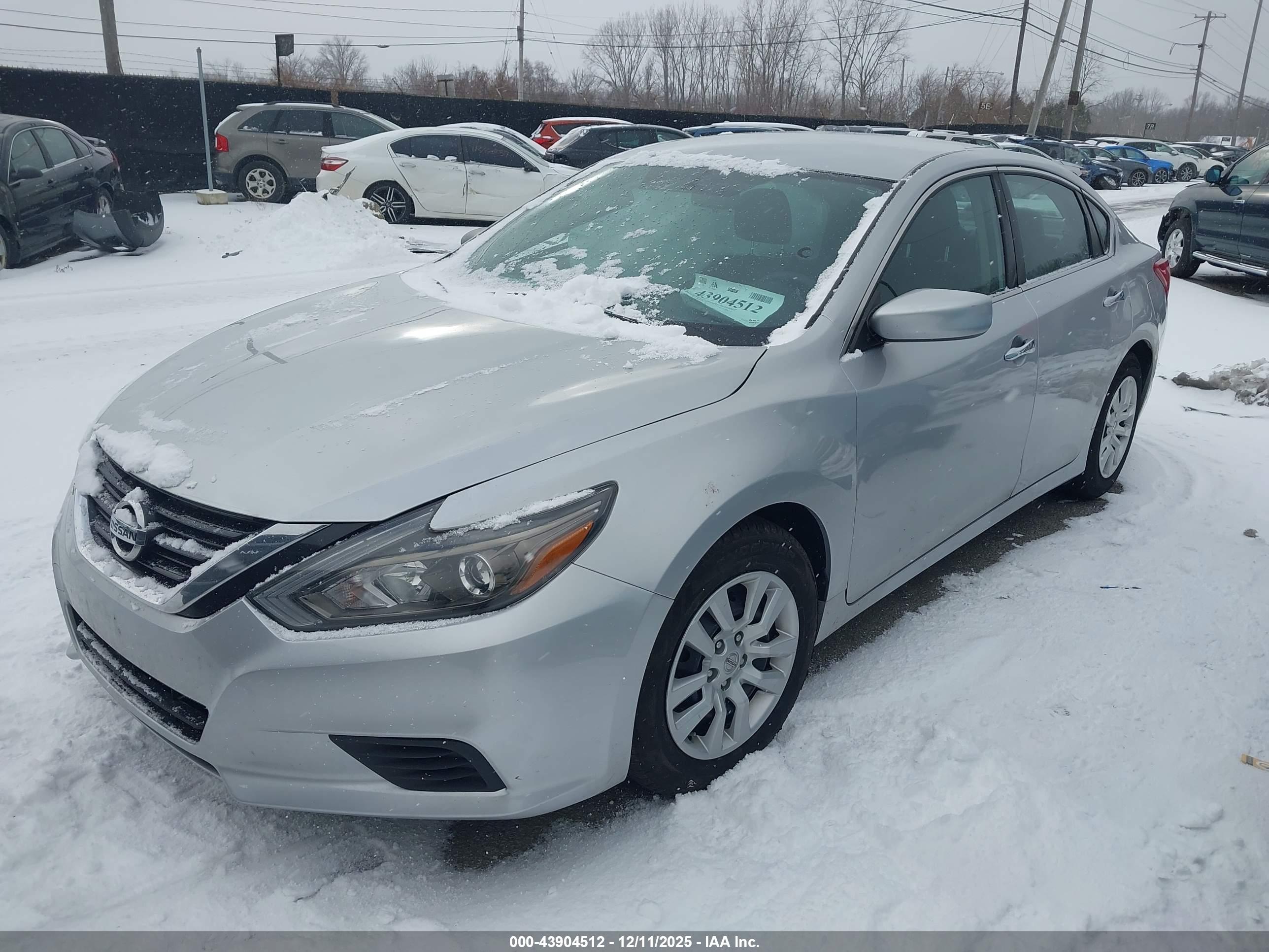 NISSAN ALTIMA image 2
