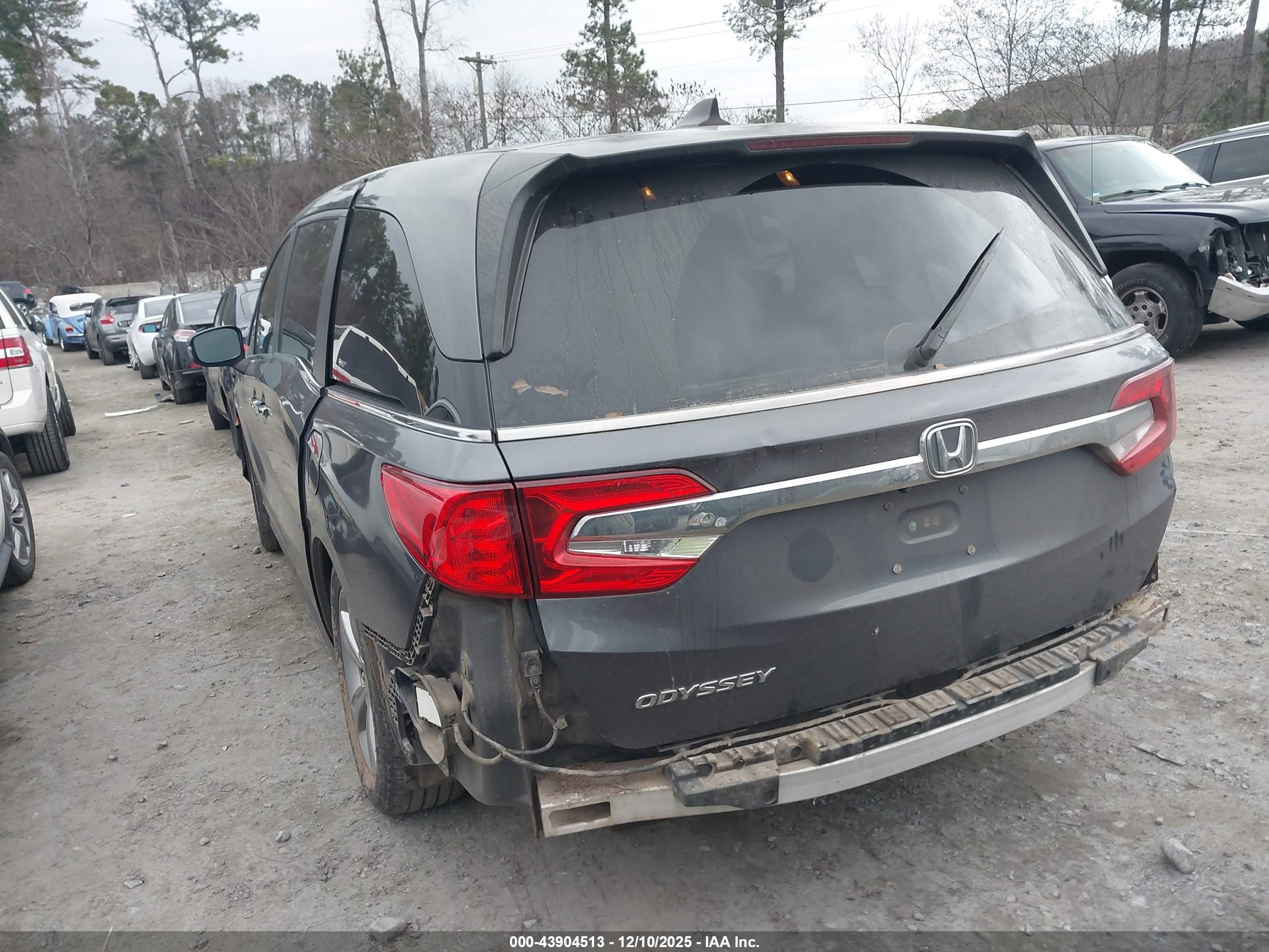 HONDA ODYSSEY image 3