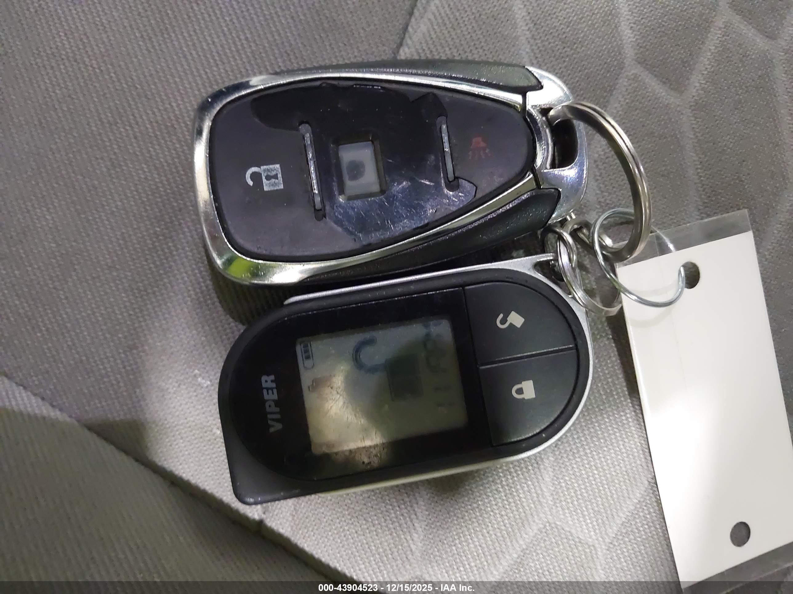 CHEVROLET EQUINOX image 11