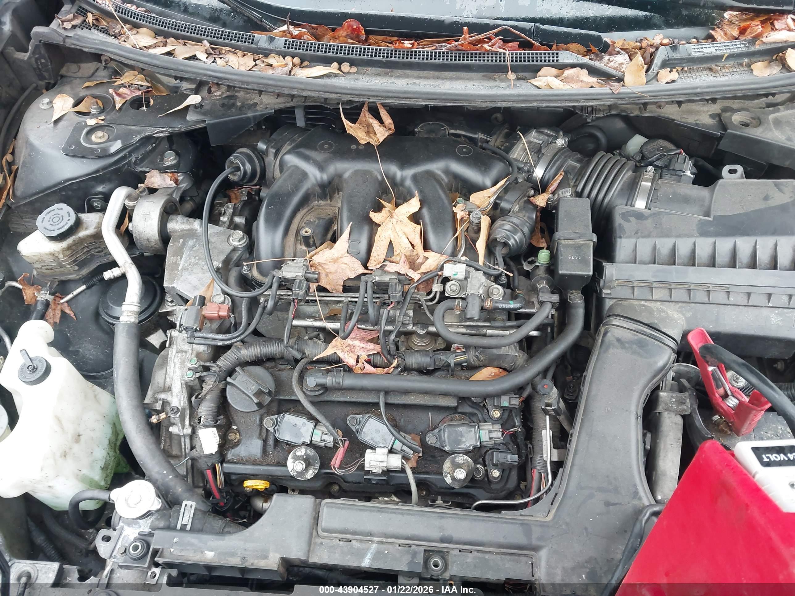 NISSAN MAXIMA image 10
