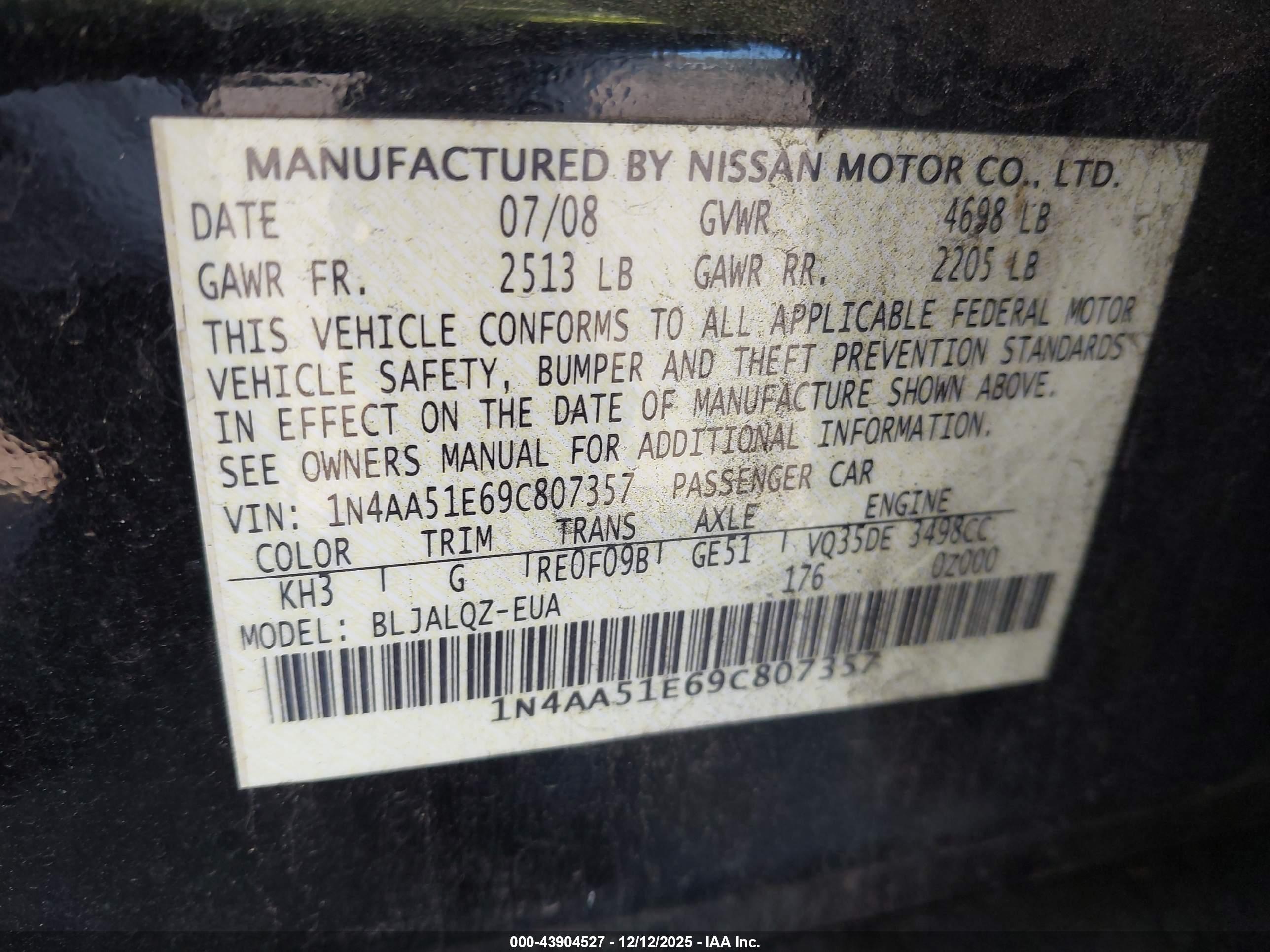 NISSAN MAXIMA image 9