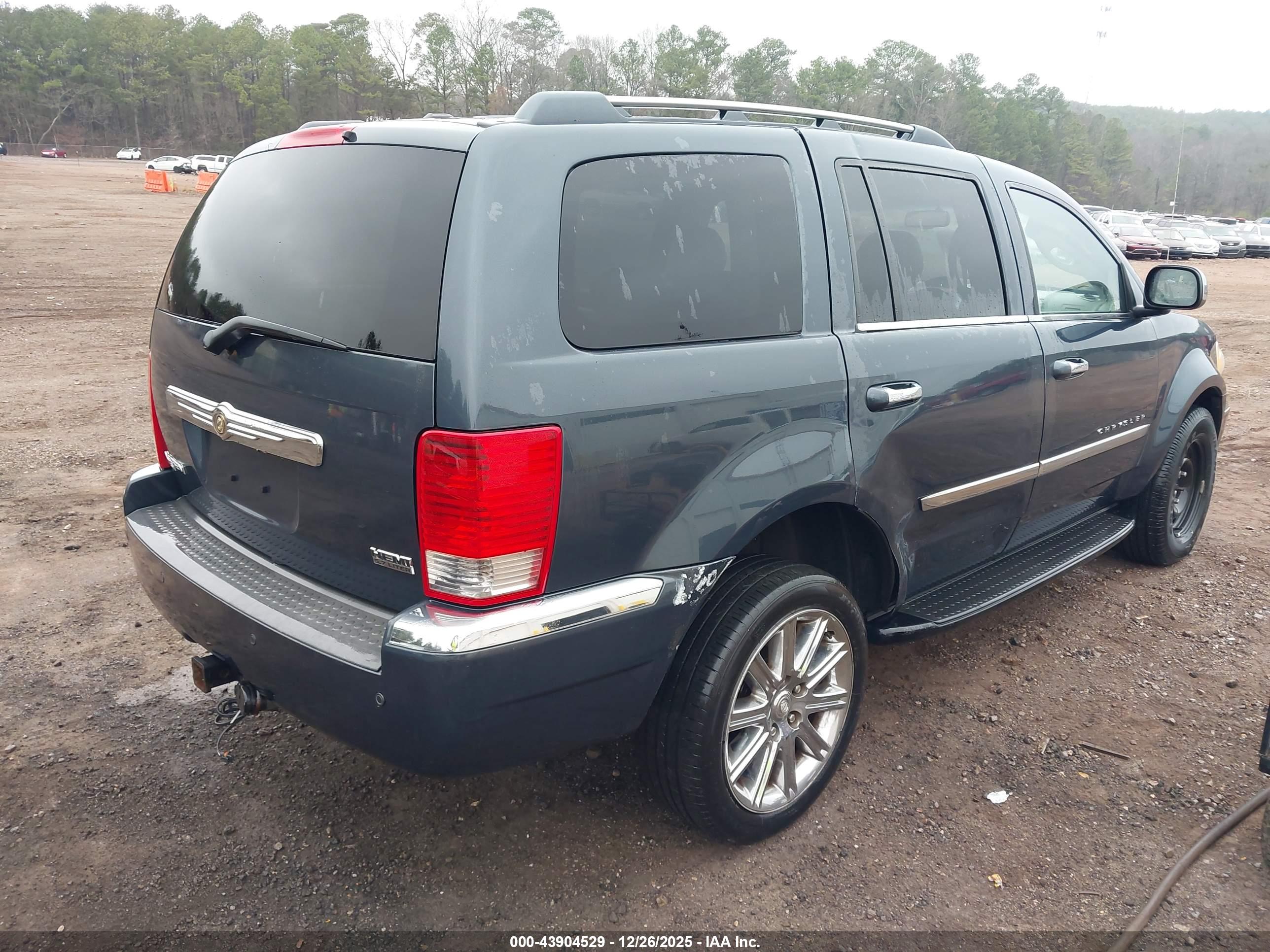 CHRYSLER ASPEN image 4