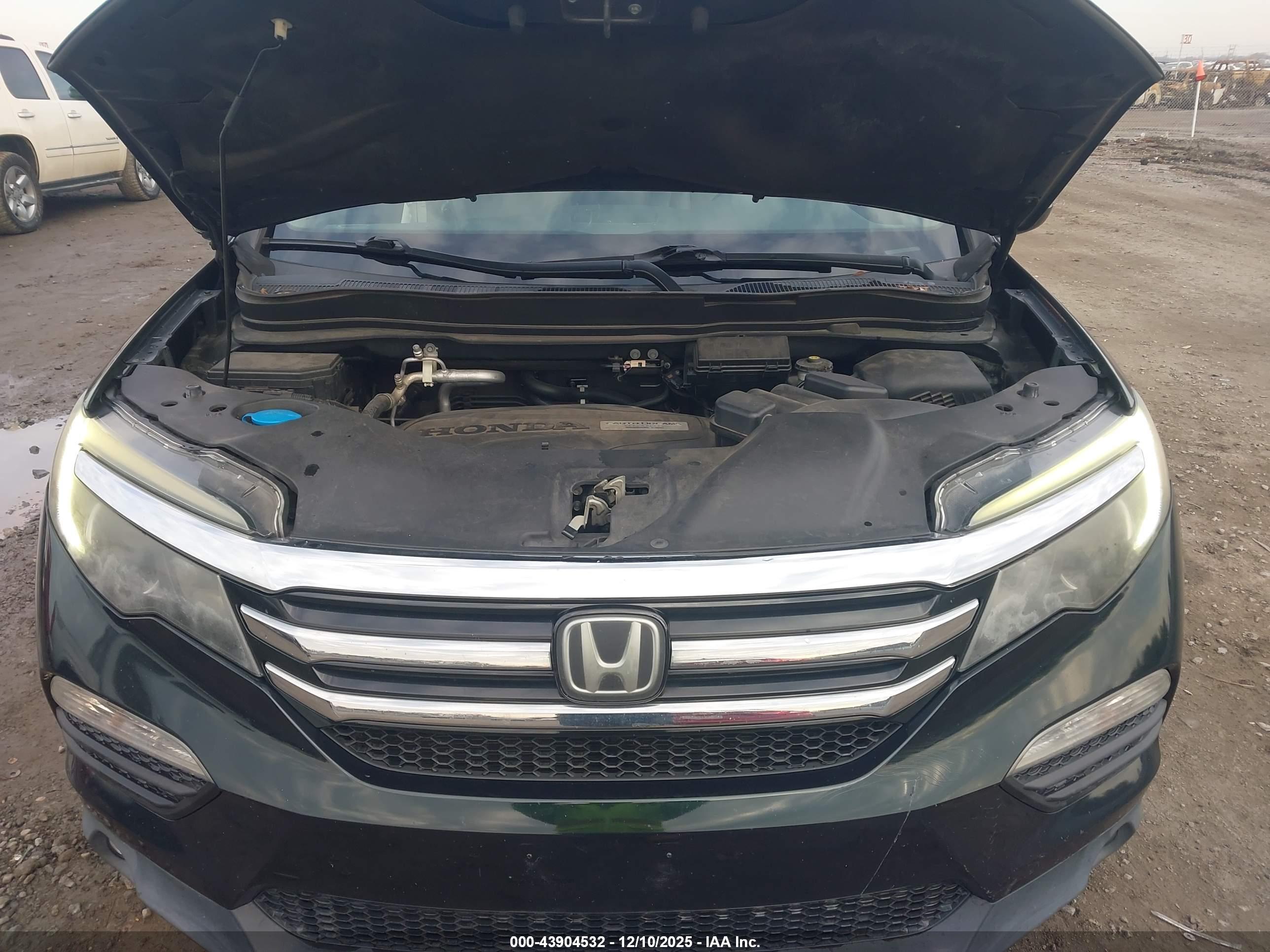 HONDA PILOT image 10