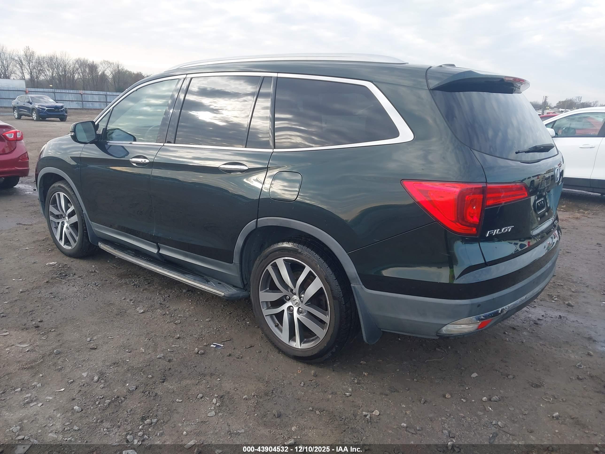 HONDA PILOT image 3