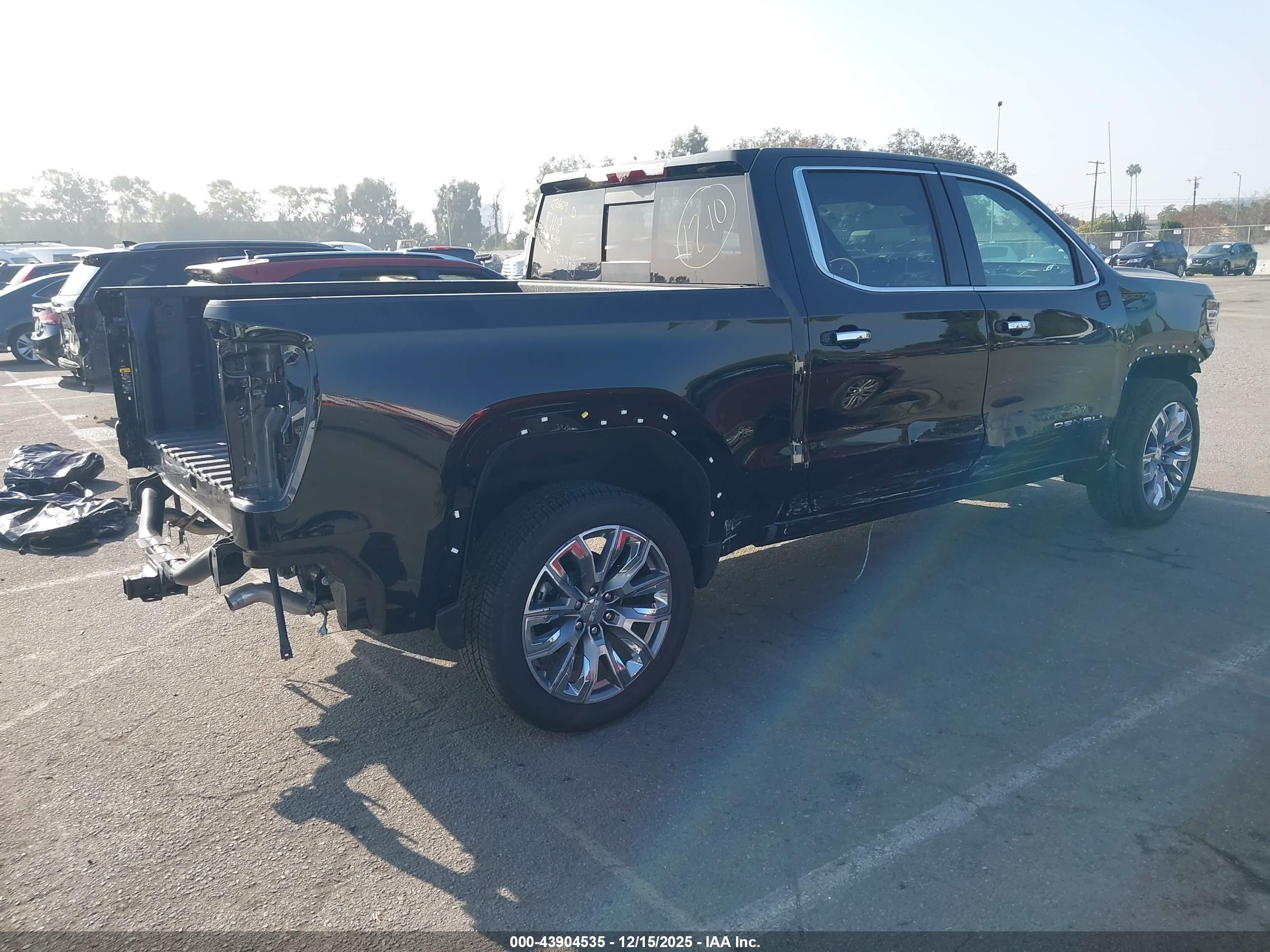 GMC SIERRA image 4