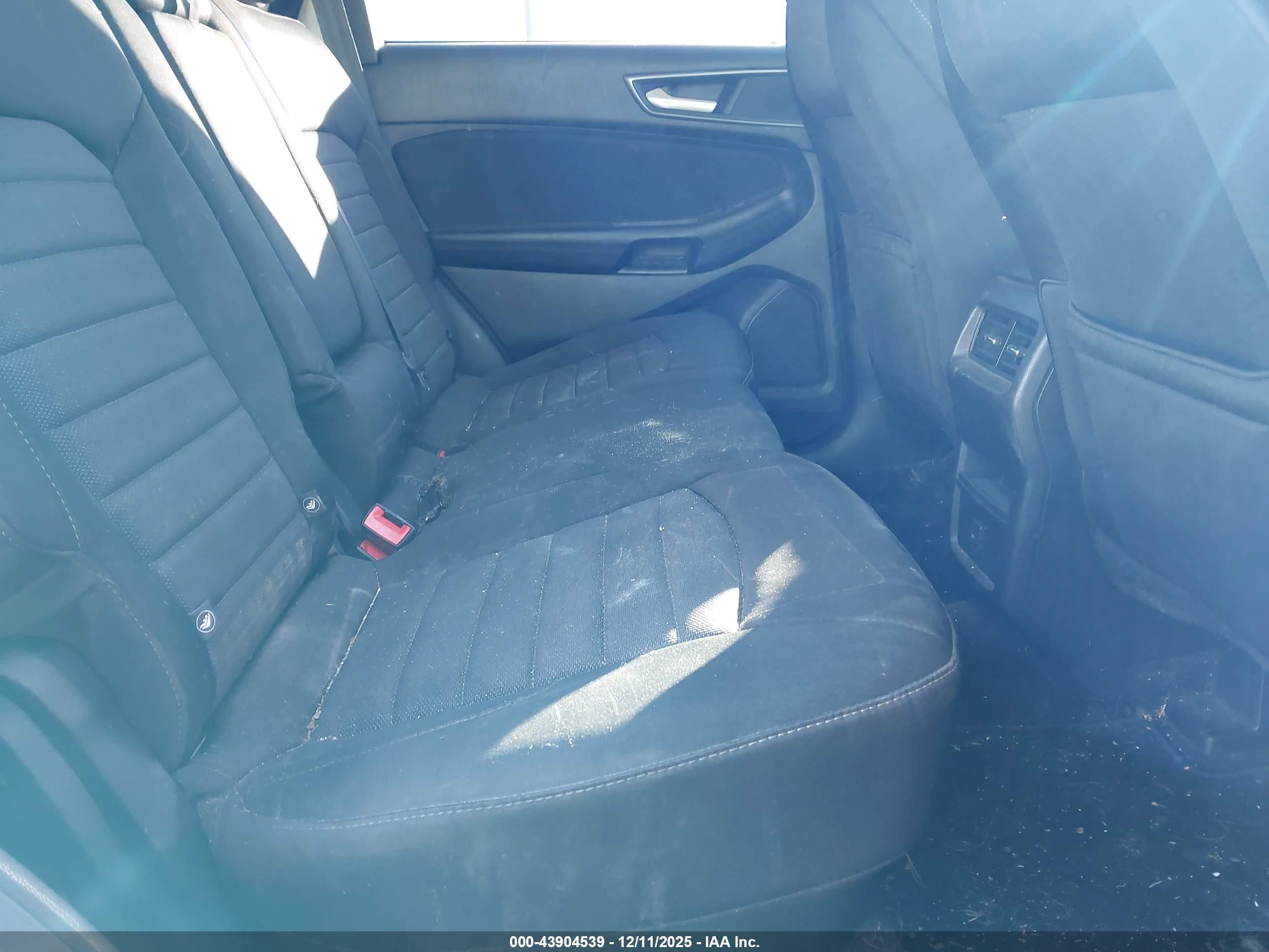 FORD EDGE image 8
