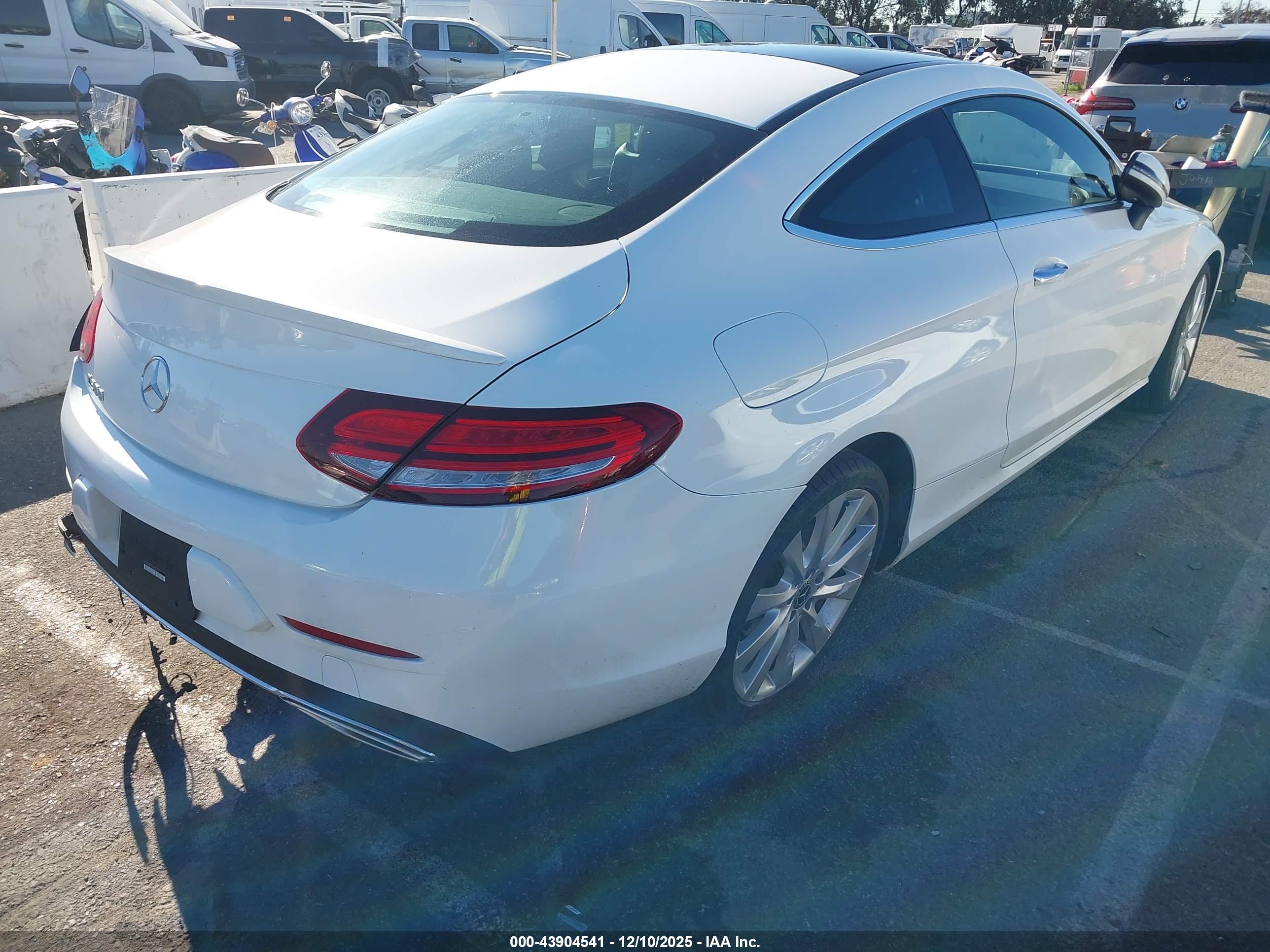 MERCEDES-BENZ C image 4