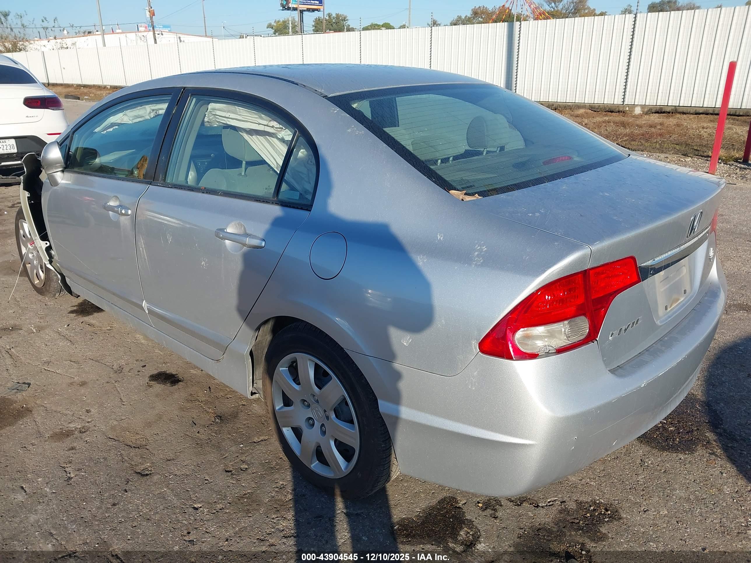 HONDA CIVIC image 3