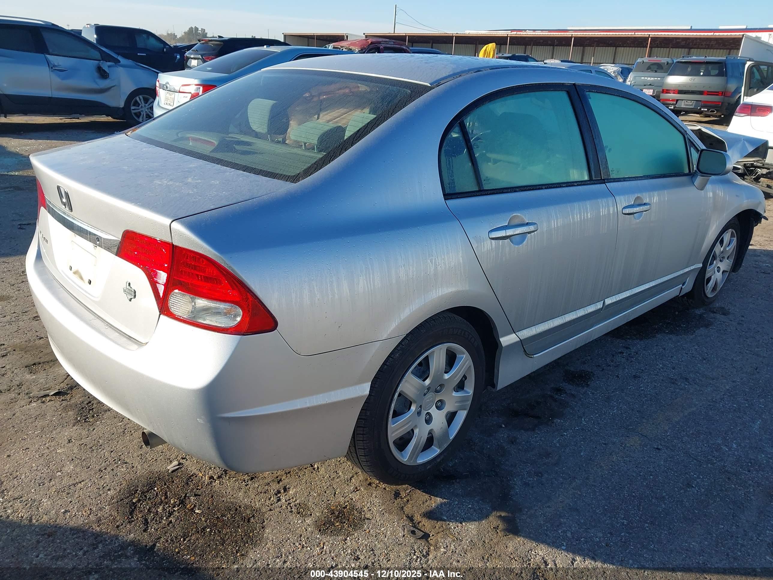 HONDA CIVIC image 4